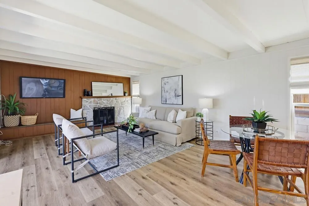 https://cdn.realtyfeed.com/cdn/127/260012518/9c717a1ae3f6052b5b5feb6bb55514b1.webp