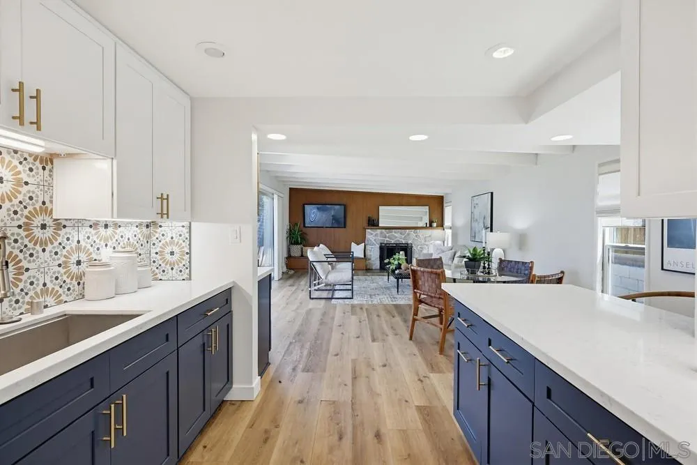 https://cdn.realtyfeed.com/cdn/127/260012518/af5a2326e22235036f8669472eeb3da8.webp