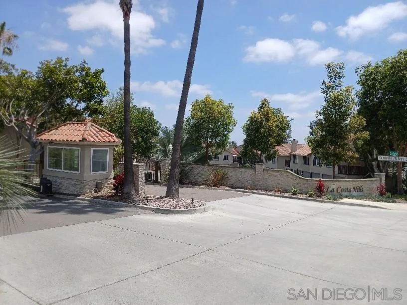 Photo #8: 260012519 Listing: Photo #8