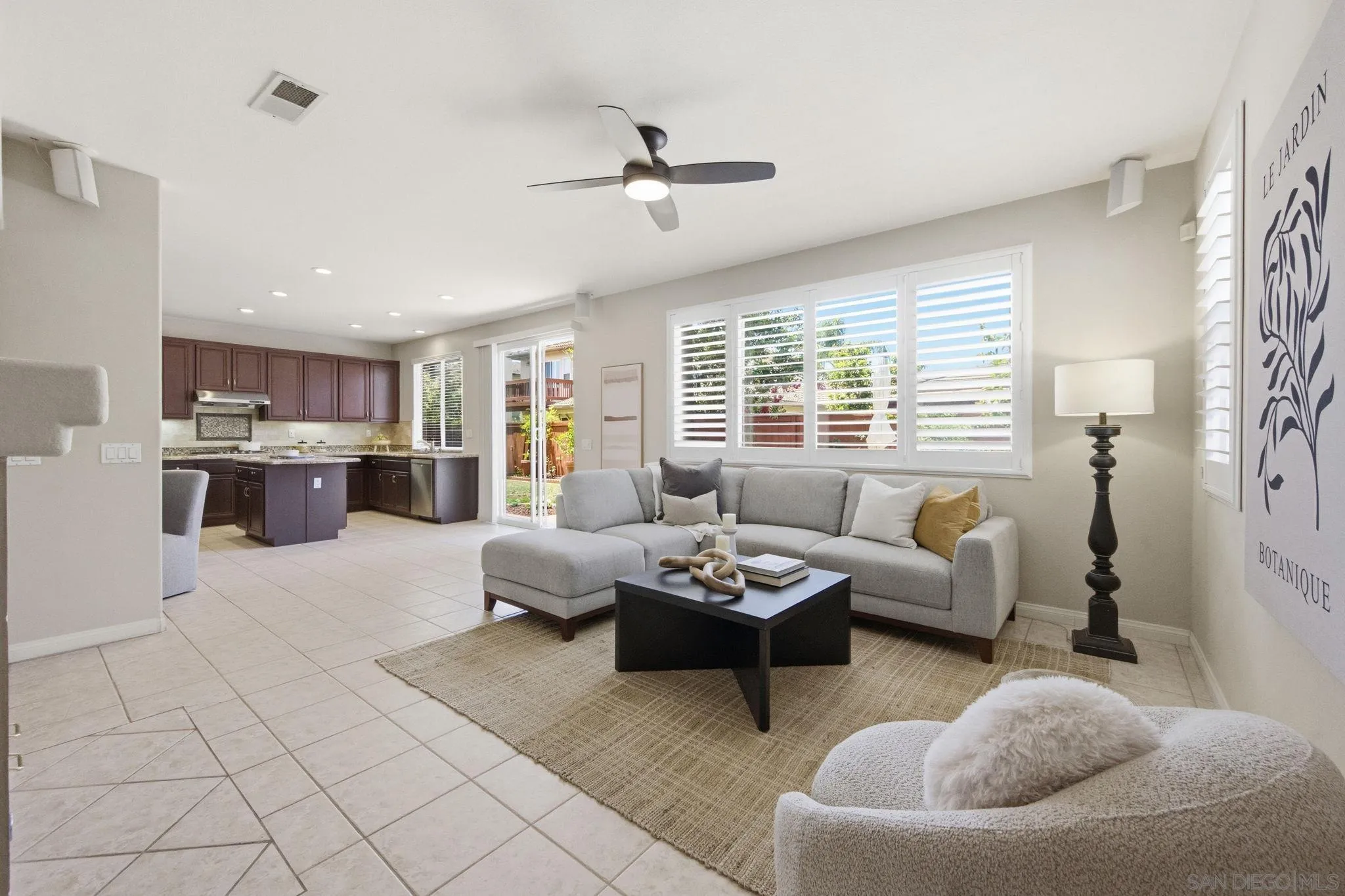 https://cdn.realtyfeed.com/cdn/127/260012522/71544ce12f4429b932e02f5d32a7caa4.webp