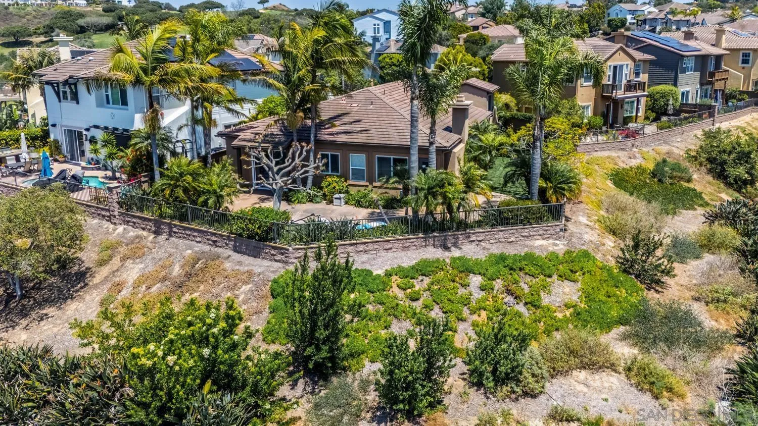 https://cdn.realtyfeed.com/cdn/127/260012523/927c5c6f7f95ac3456b50c20bc07aa1b.webp