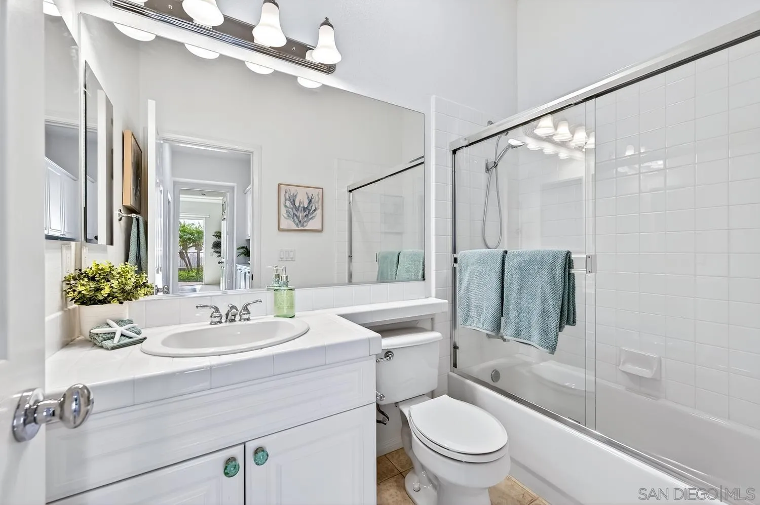 https://cdn.realtyfeed.com/cdn/127/260012523/9dc9df9125db4f87d31a0288efd3c3e4.webp