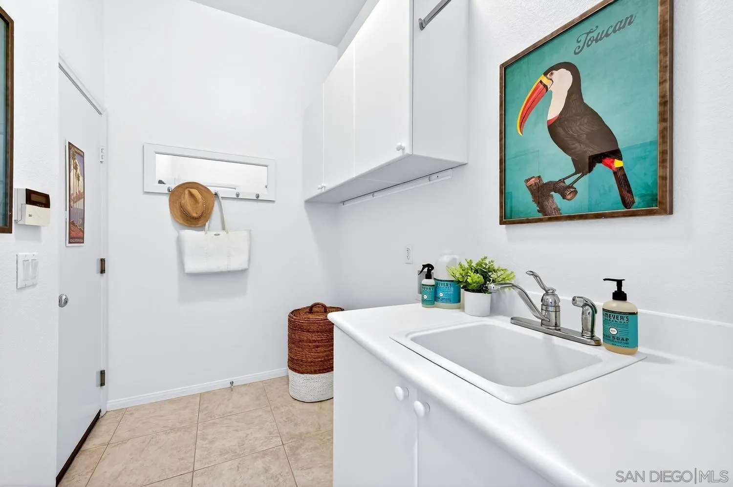https://cdn.realtyfeed.com/cdn/127/260012523/a8c1f473f2e8d5a3a1d5ffd623990f12.webp