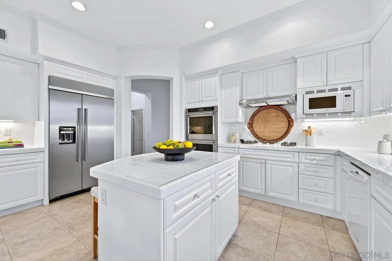 https://cdn.realtyfeed.com/cdn/127/260012523/f2d0c138e8f9d5d5231ab6fd16217def.webp