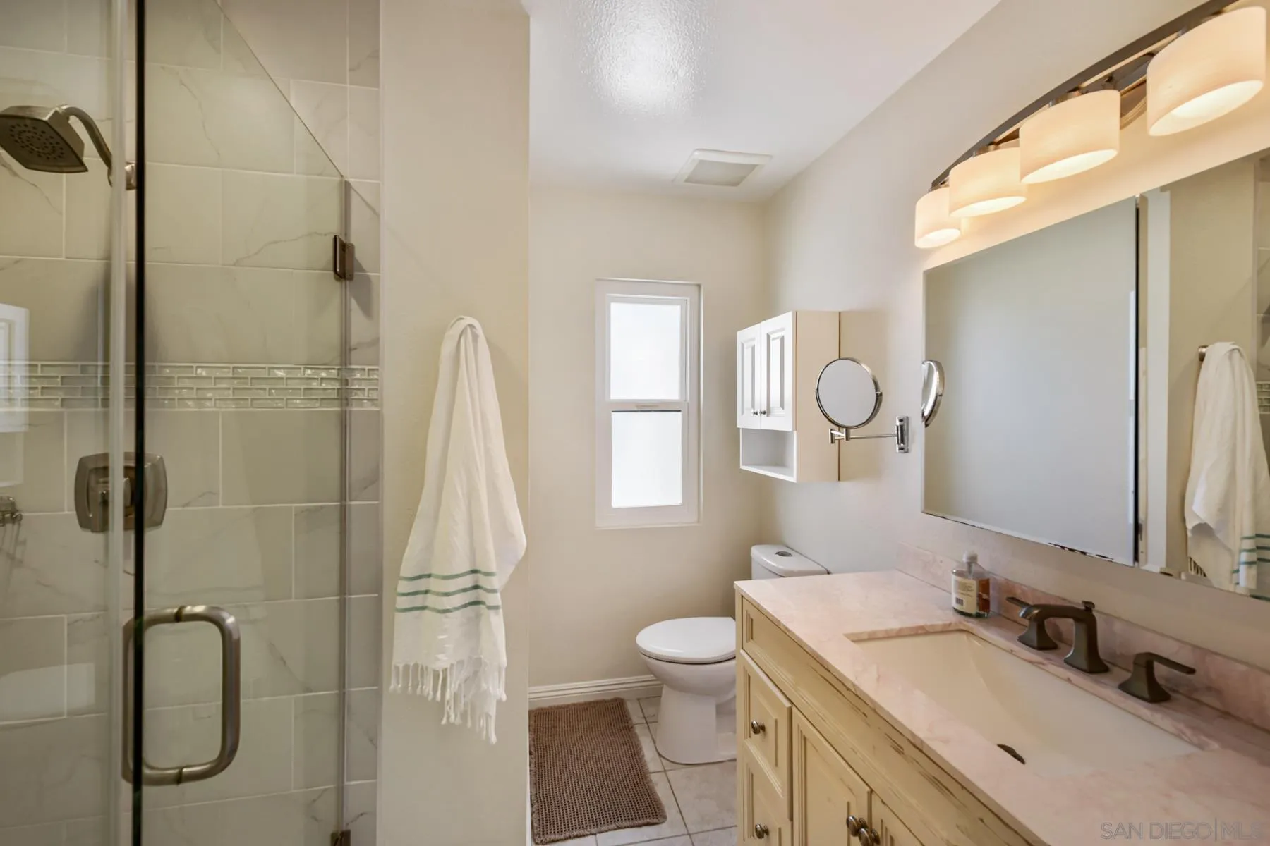 https://cdn.realtyfeed.com/cdn/127/260012525/0e839ec9efd12814d61c604ec0be9830.webp