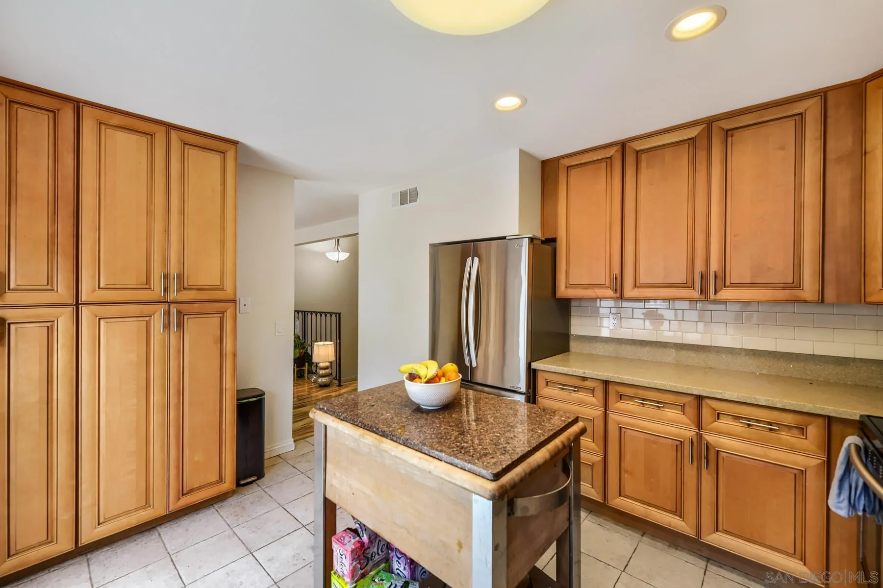 Photo #8: 260012525 Listing: Photo #8