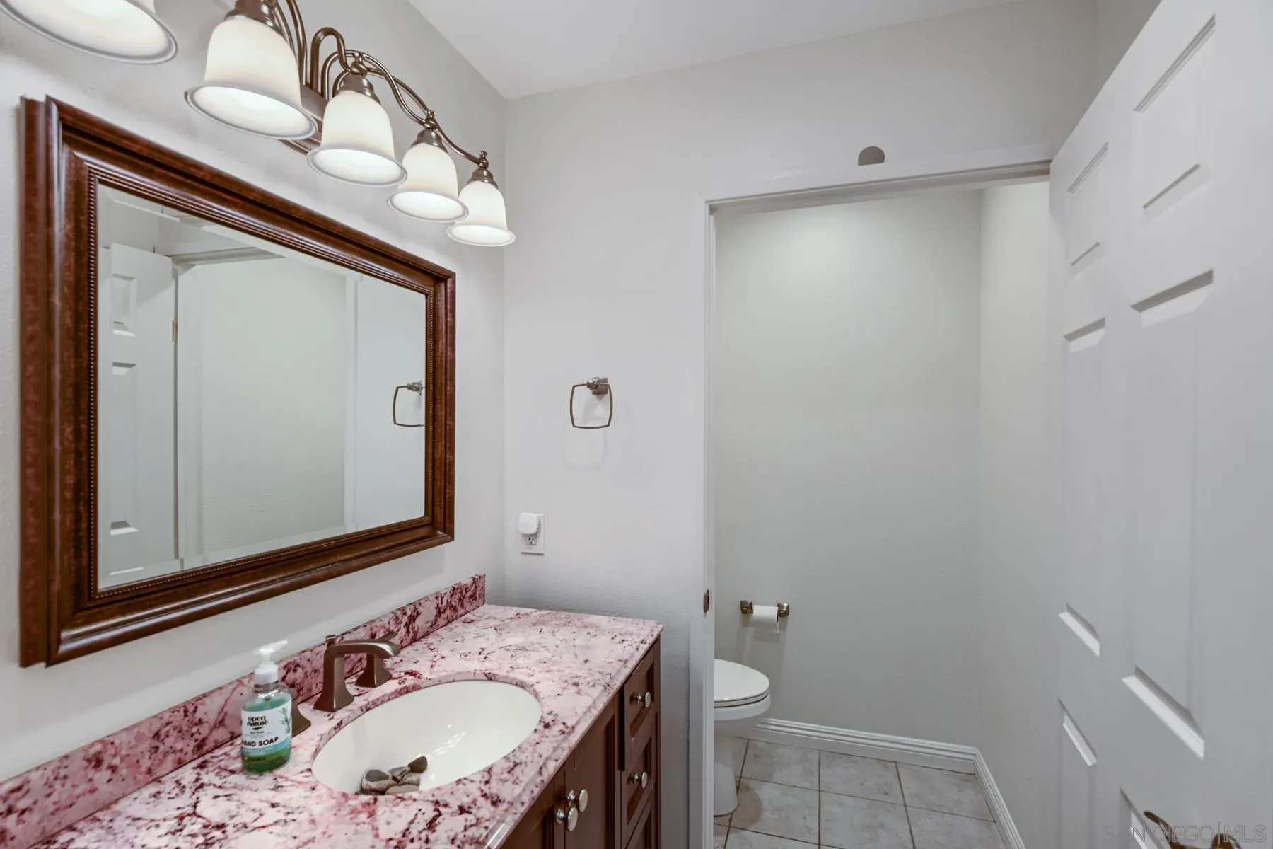 Photo #15: 260012525 Listing: Photo #15