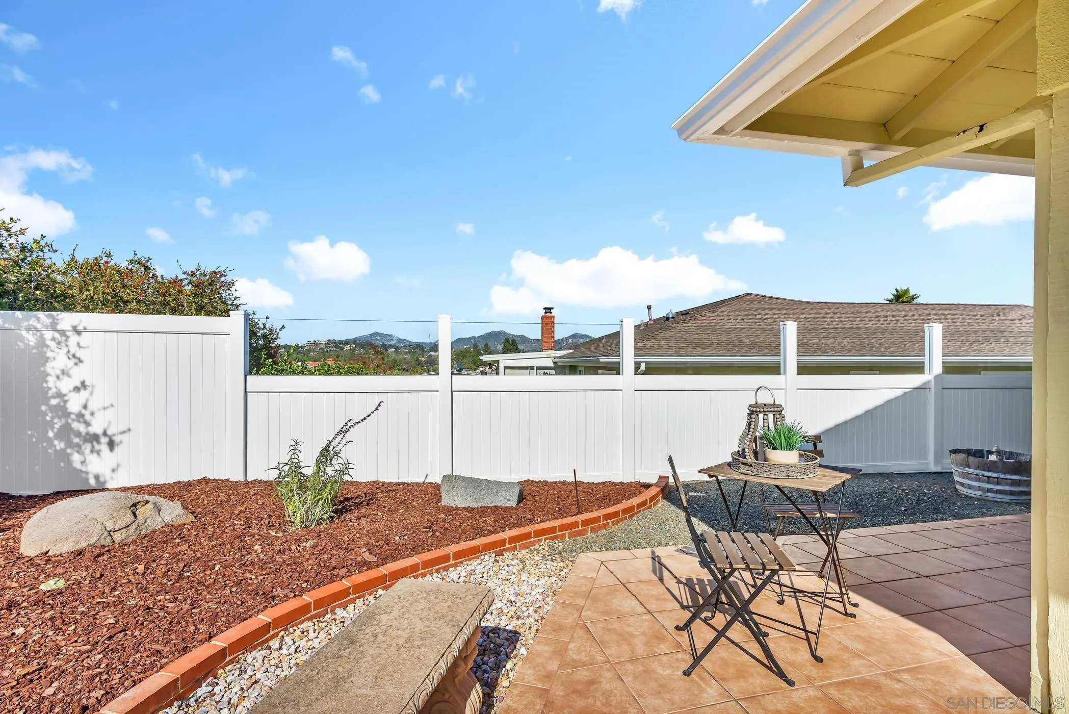 https://cdn.realtyfeed.com/cdn/127/260012526/0d287e5833a8a1b714c537d75de54b8b.webp