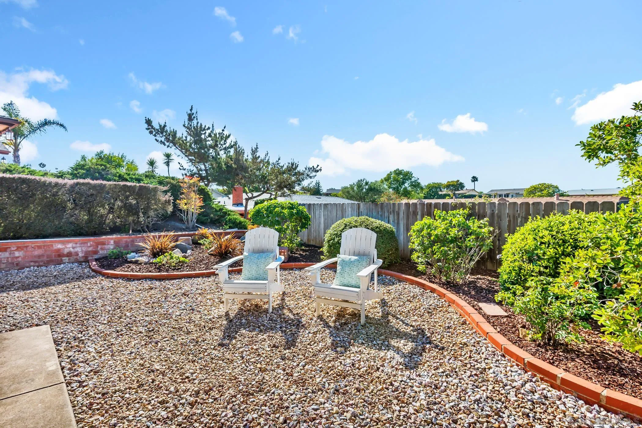 https://cdn.realtyfeed.com/cdn/127/260012526/14d41401488c8139cb1d8d684e22114a.webp