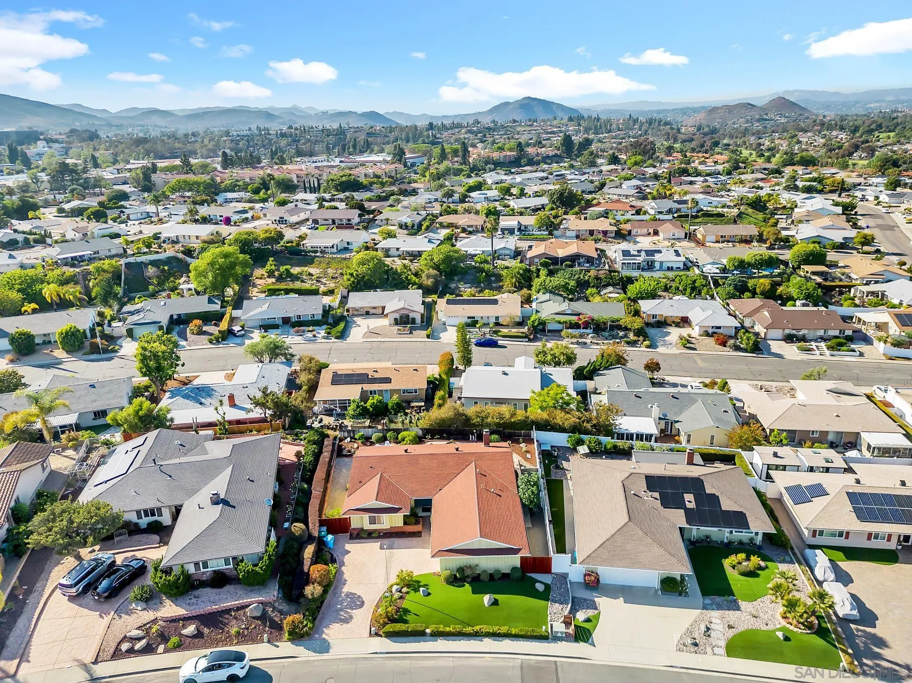 https://cdn.realtyfeed.com/cdn/127/260012526/226ff2bb32f2cc0c3d72aaafe2961f2d.webp