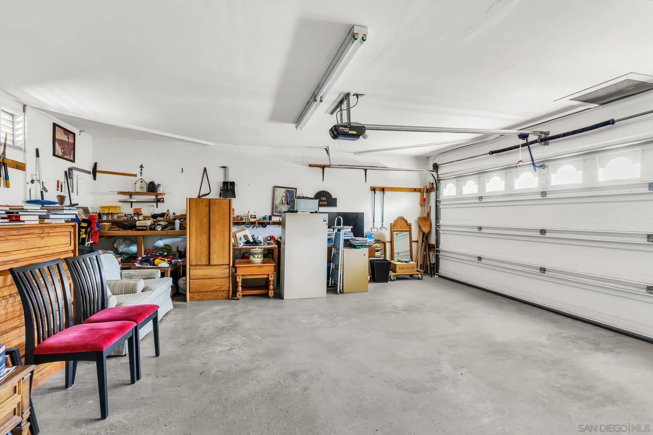 https://cdn.realtyfeed.com/cdn/127/260012526/2c45471de14801d593eb65d63bc43a2b.webp