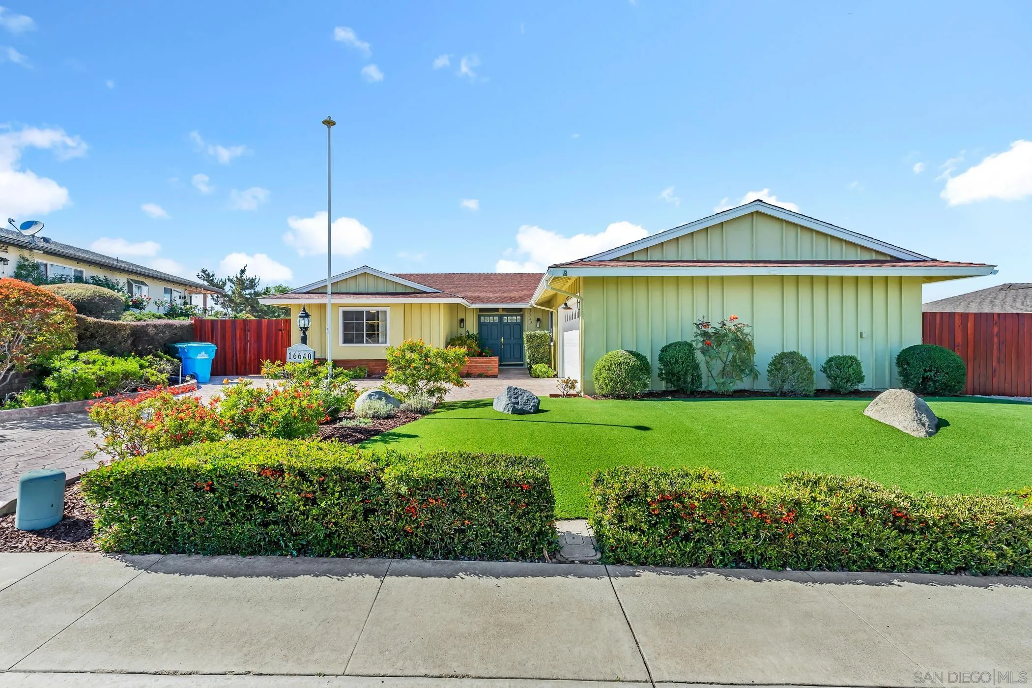 https://cdn.realtyfeed.com/cdn/127/260012526/520e9f1c3be68165b33bbaa7e404df88.webp
