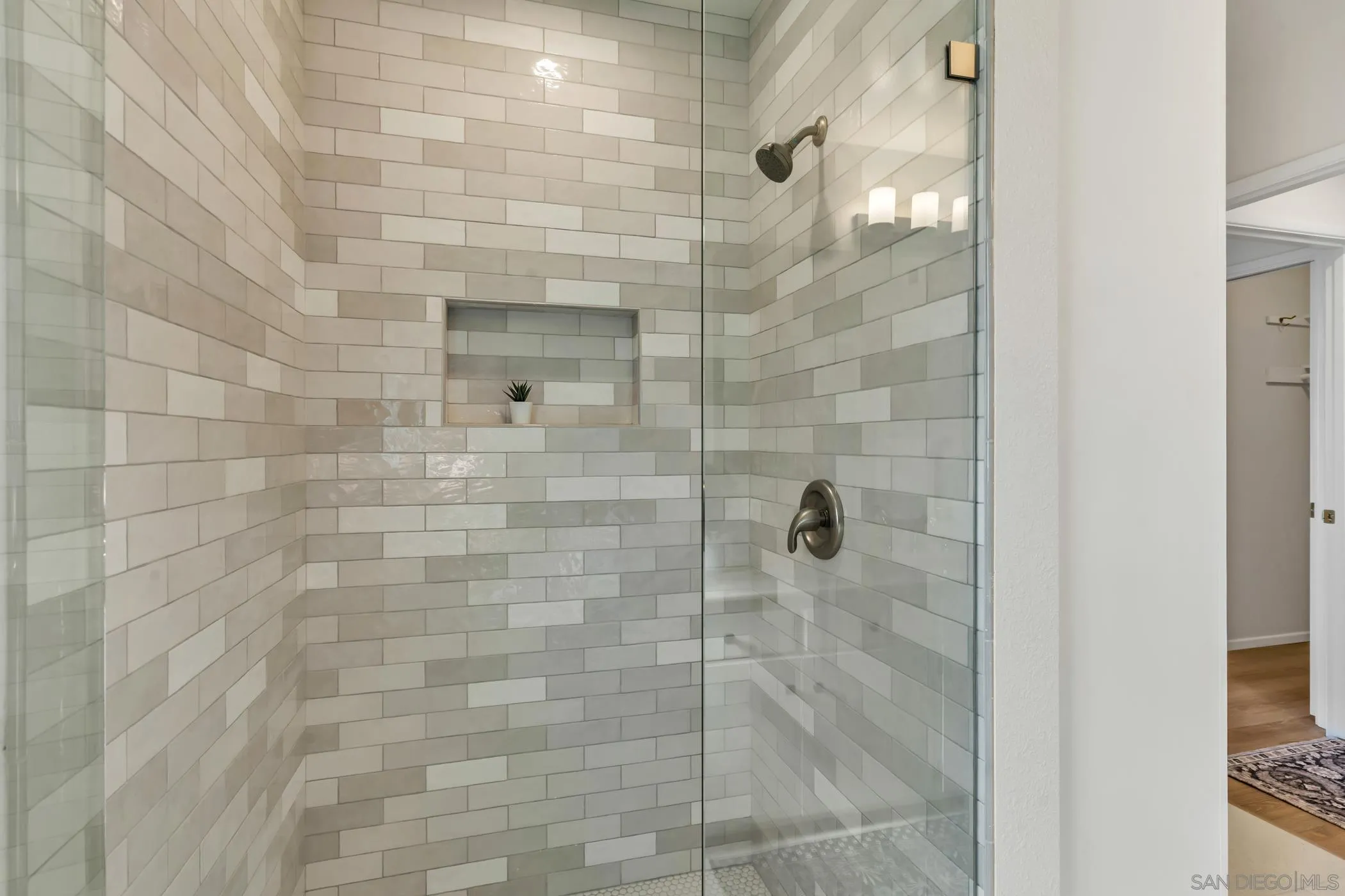 https://cdn.realtyfeed.com/cdn/127/260012526/7568be6acda4eb24d77223cffee837b8.webp