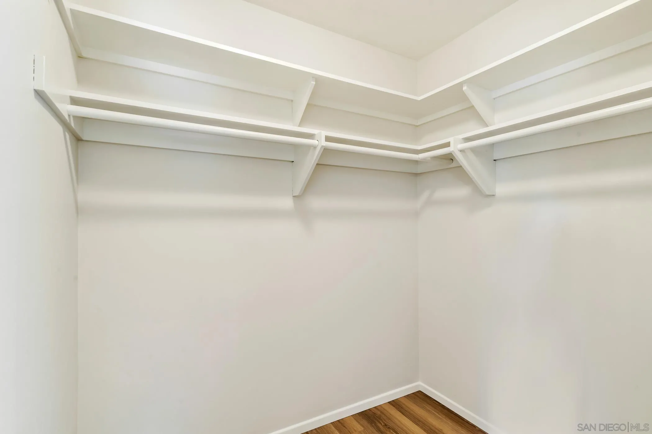 https://cdn.realtyfeed.com/cdn/127/260012526/7820f2152b4590678da1ccc6ce8bee04.webp