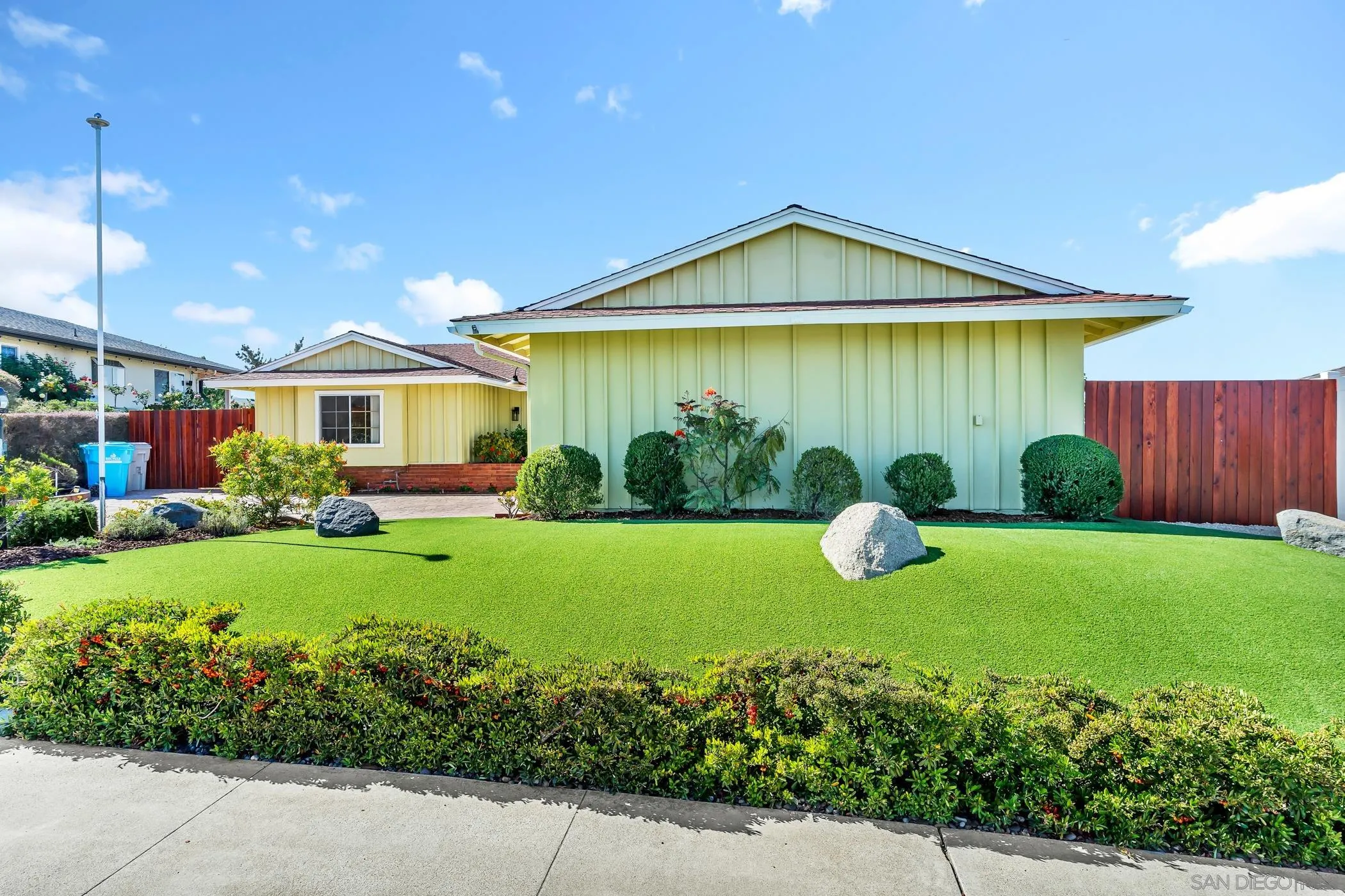 https://cdn.realtyfeed.com/cdn/127/260012526/b069872d0ef94486a1d55c551fe8306d.webp