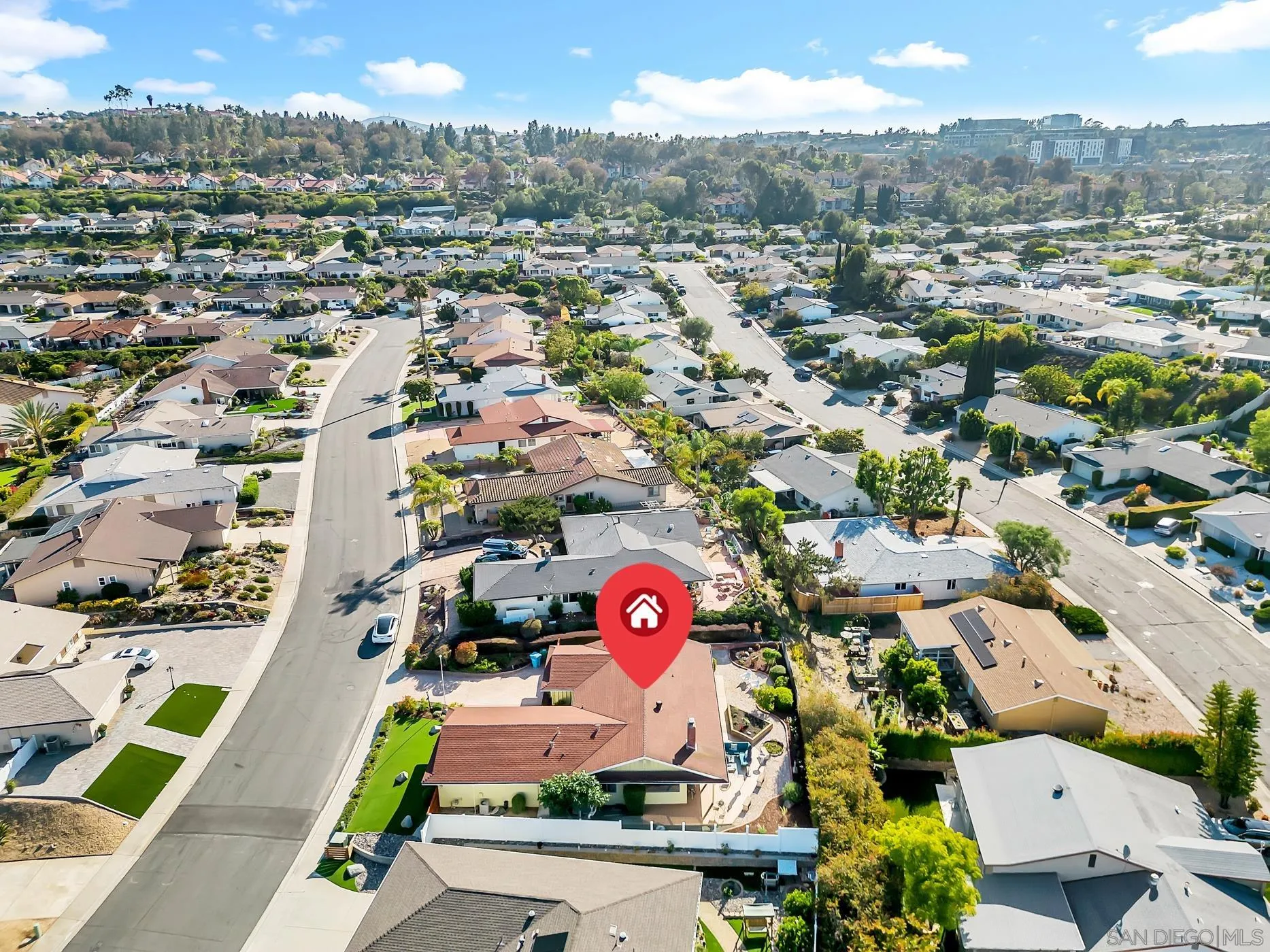 https://cdn.realtyfeed.com/cdn/127/260012526/c8b4d9aba3b3b5adafb4a7aa32a43fbd.webp