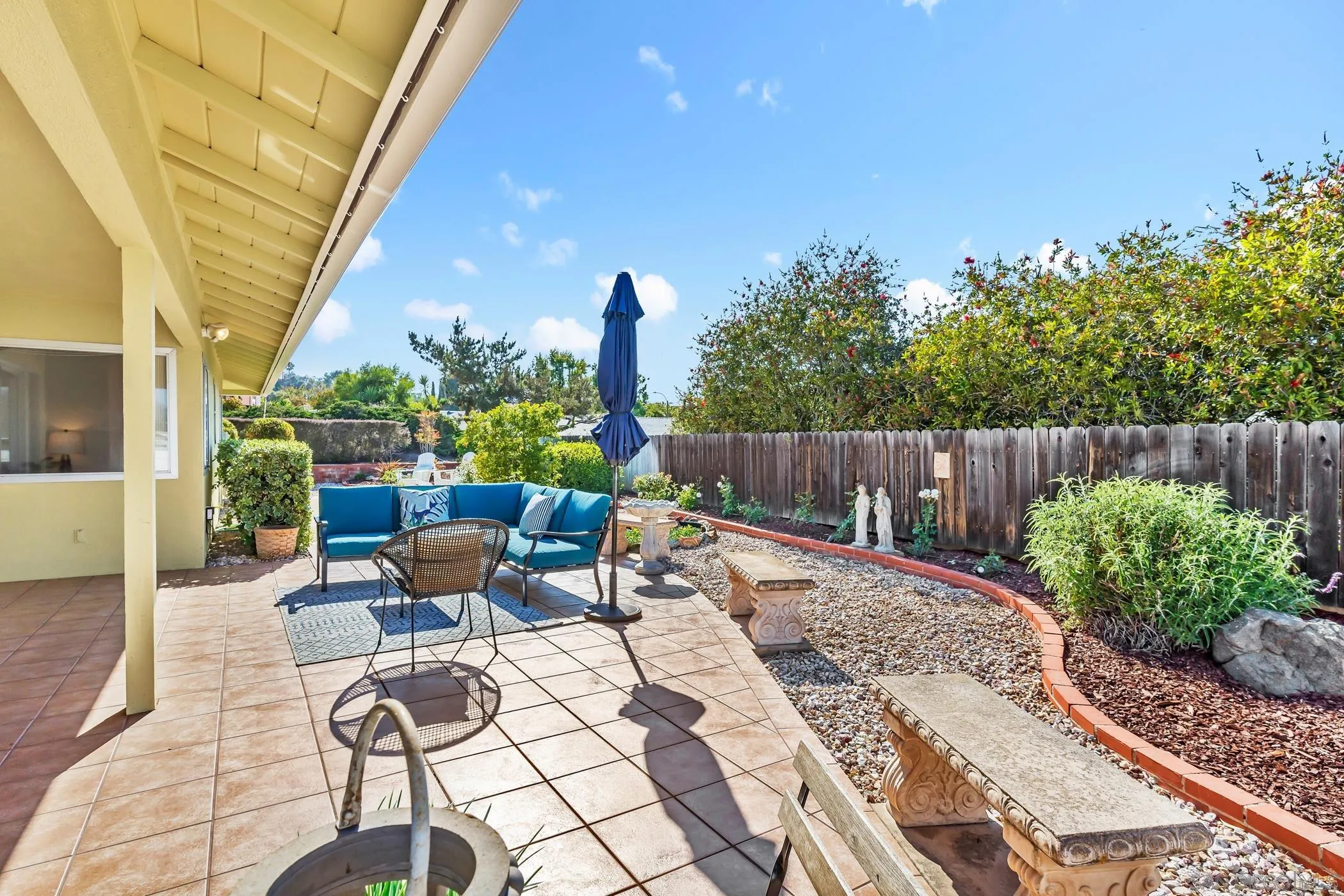 https://cdn.realtyfeed.com/cdn/127/260012526/cea529e9073b30910c1d2cfff26f4d0c.webp