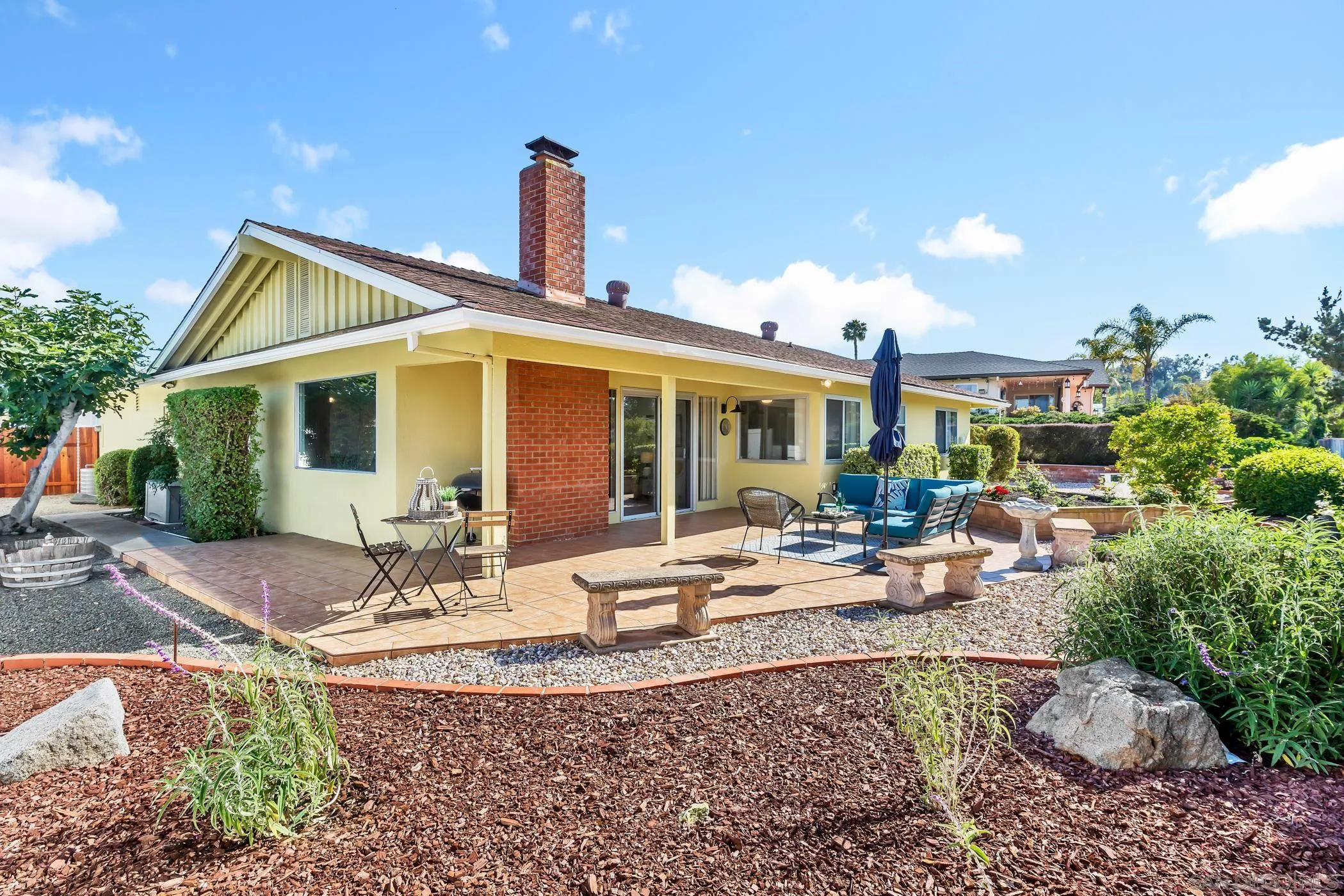 https://cdn.realtyfeed.com/cdn/127/260012526/fe655b418ca7be2ce4465fae3ada133c.webp