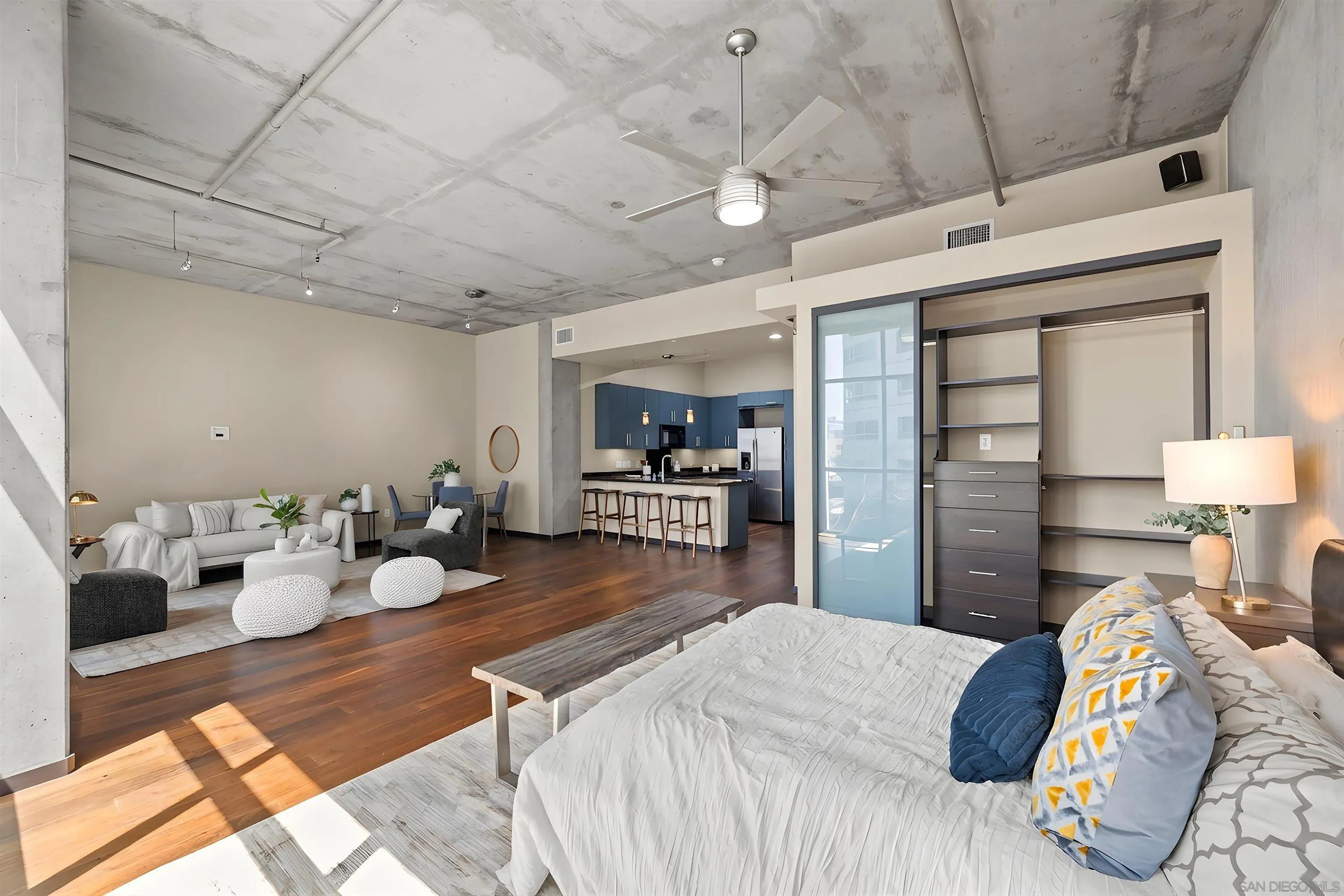https://cdn.realtyfeed.com/cdn/127/260012529/5d58cdbdb367bb279babd56f797e7ceb.webp