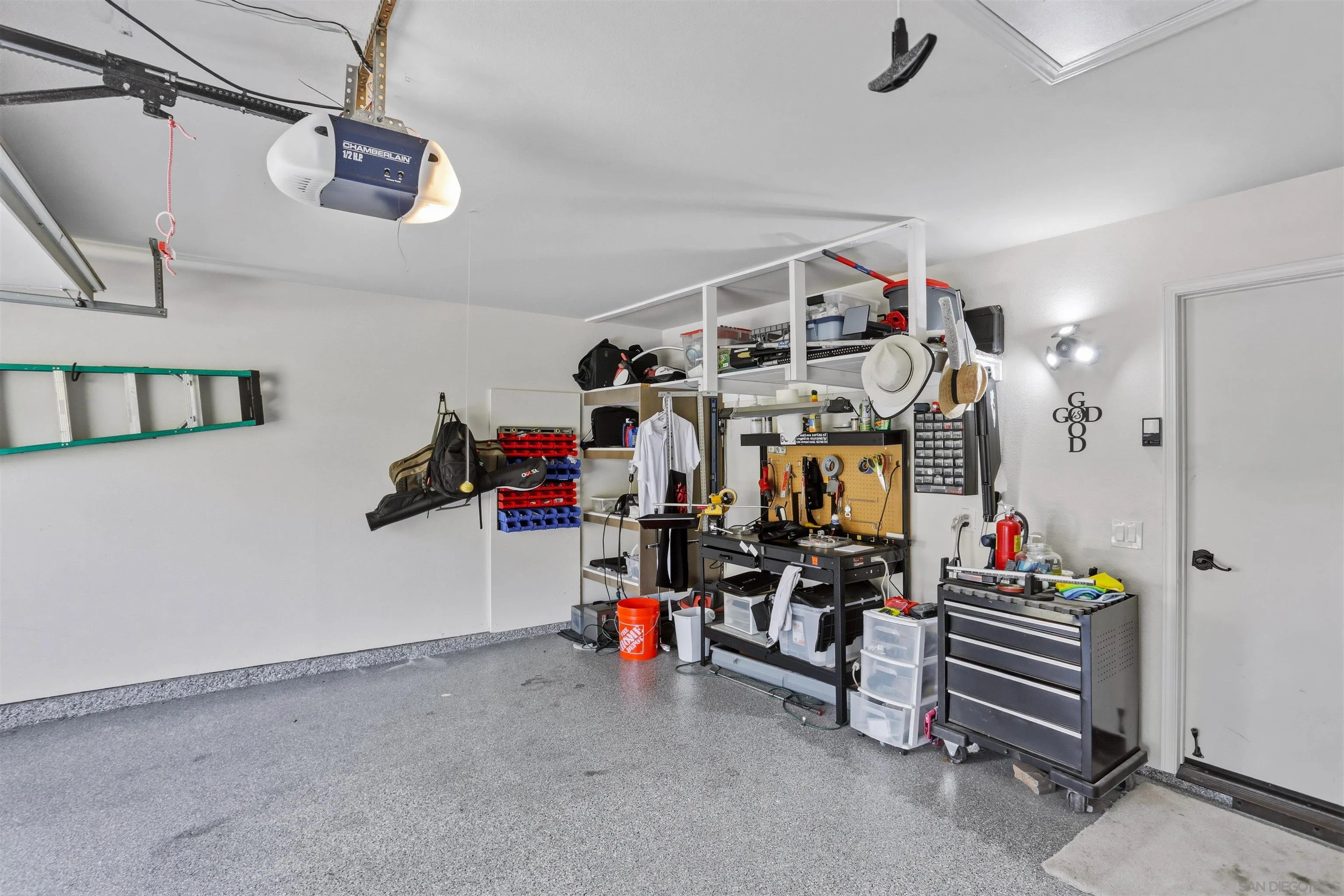 https://cdn.realtyfeed.com/cdn/127/260012530/218b9156f02e26aacf6a63ac8bb2436d.webp