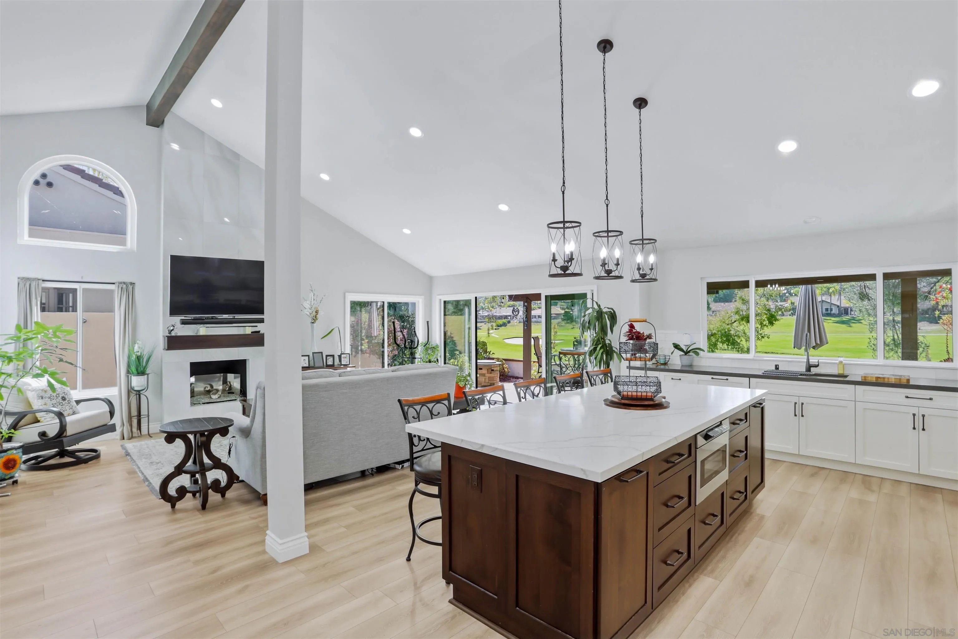 https://cdn.realtyfeed.com/cdn/127/260012530/ac31dc2b49b27906b379d180c6fe56c0.webp
