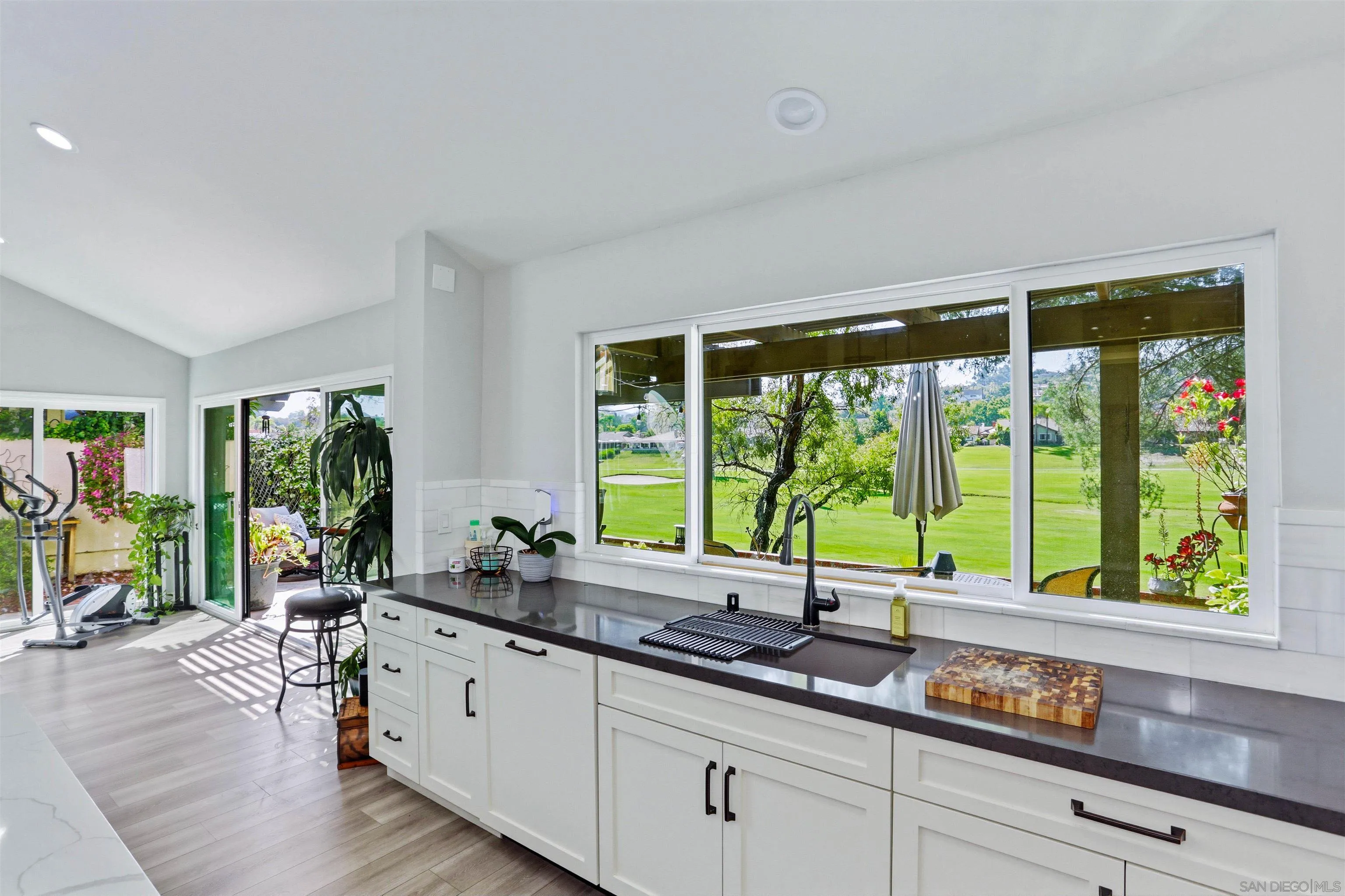 https://cdn.realtyfeed.com/cdn/127/260012530/b548db63b8be9d1b4e9f37d15cf3ac2f.webp