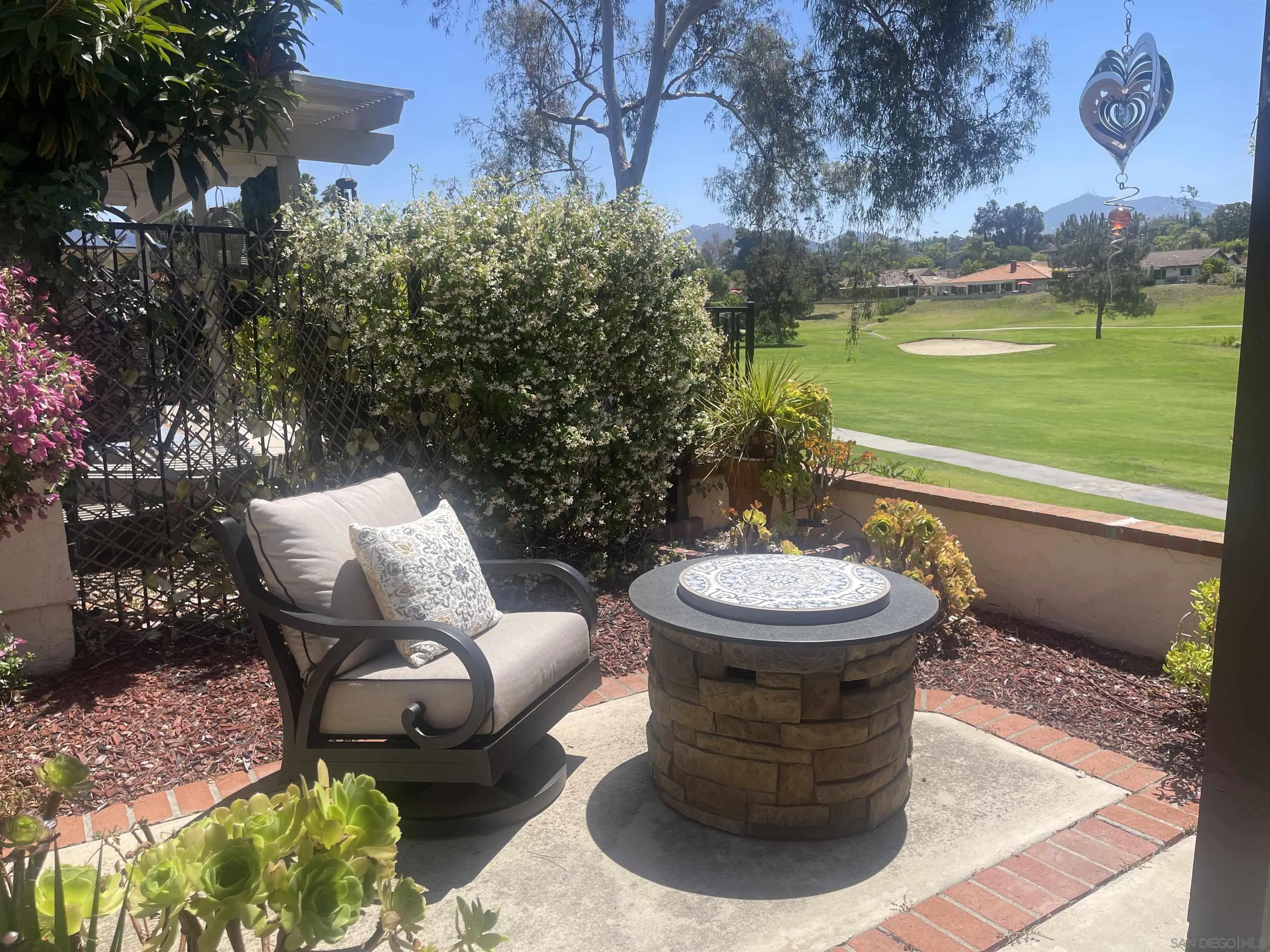 https://cdn.realtyfeed.com/cdn/127/260012530/c77c608b970a18e85e025d930b351733.webp