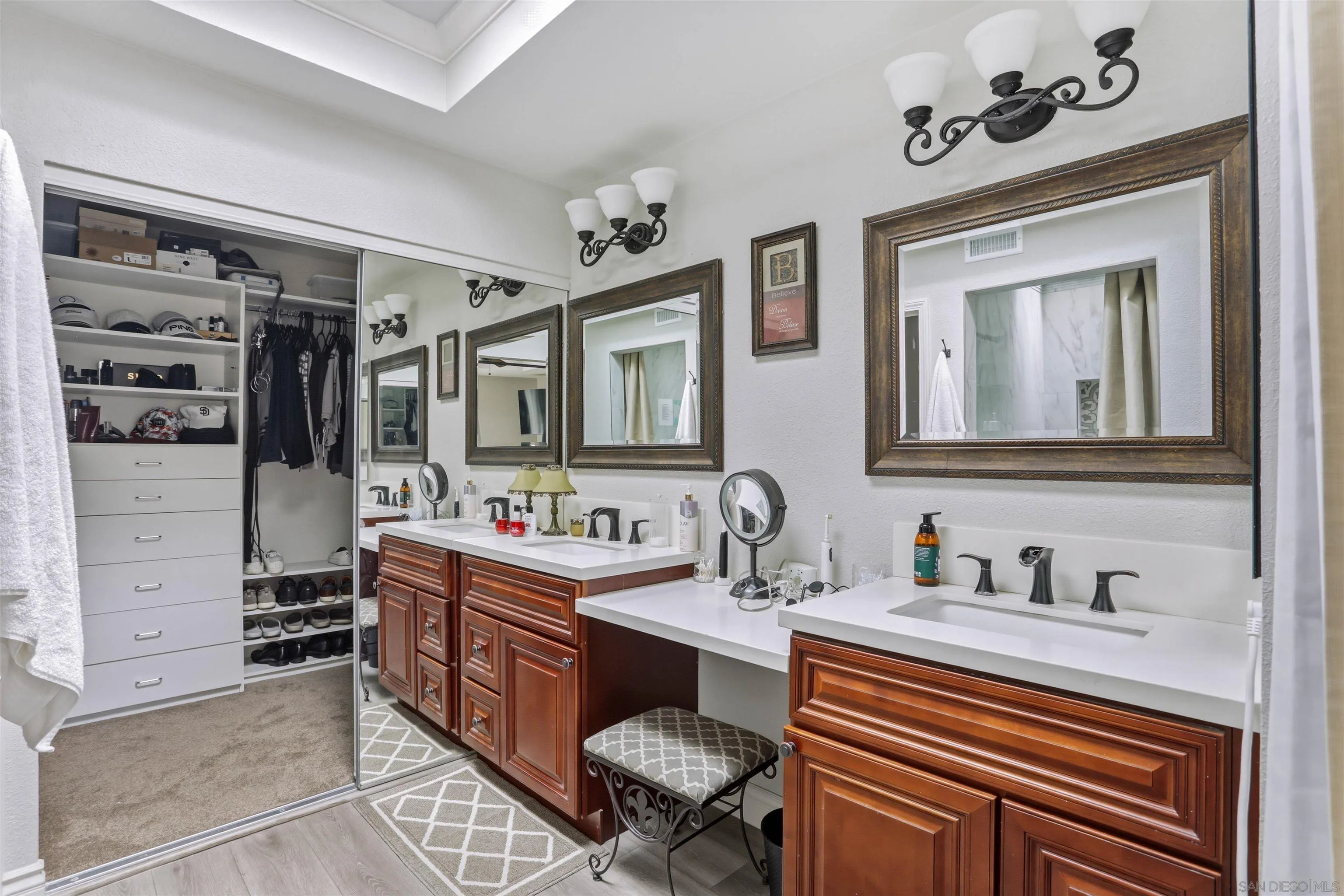 https://cdn.realtyfeed.com/cdn/127/260012530/cf73b70687686f1a2b6691e2963dd720.webp