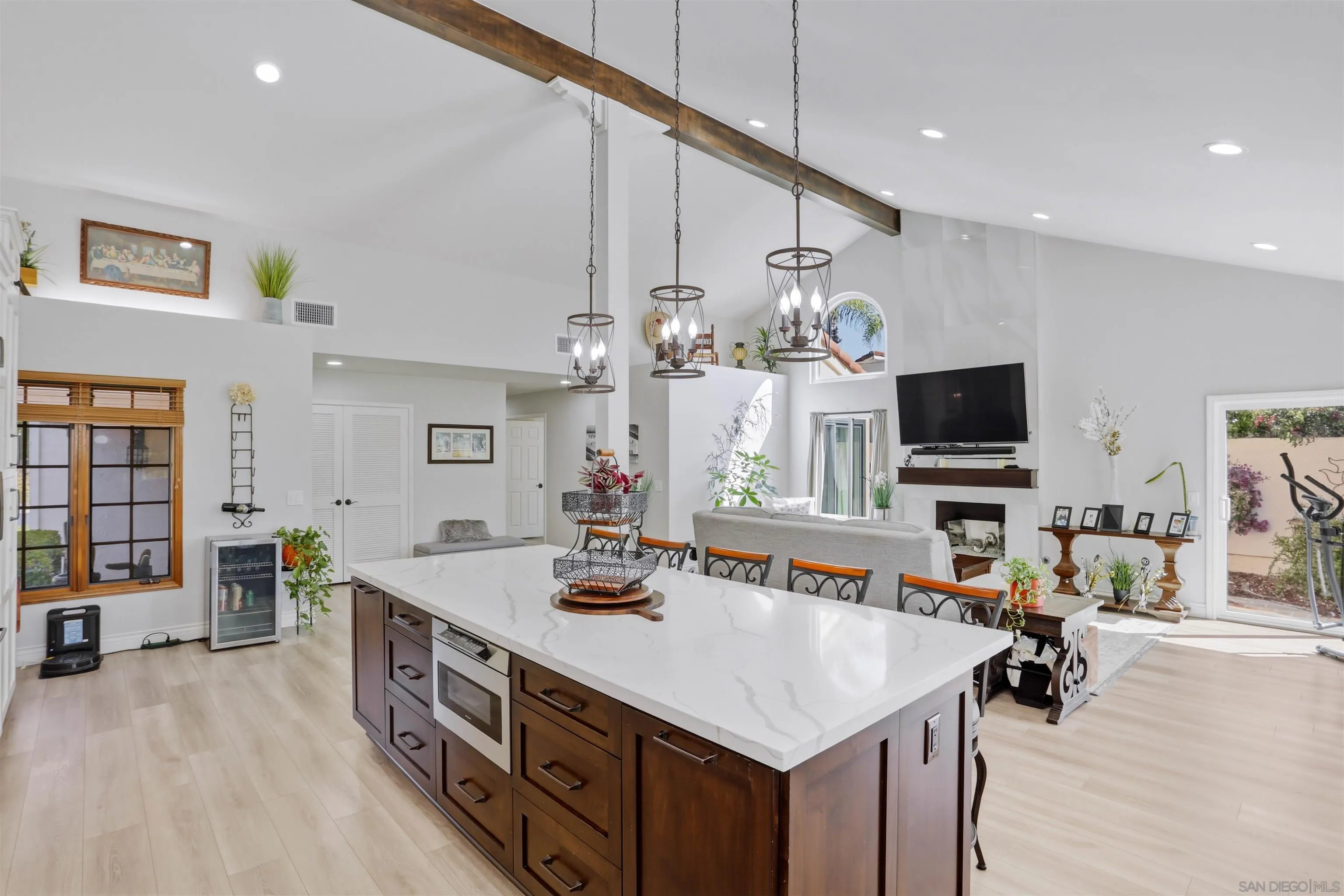 https://cdn.realtyfeed.com/cdn/127/260012530/d9f464580652f814b26f8afe8e0d826d.webp