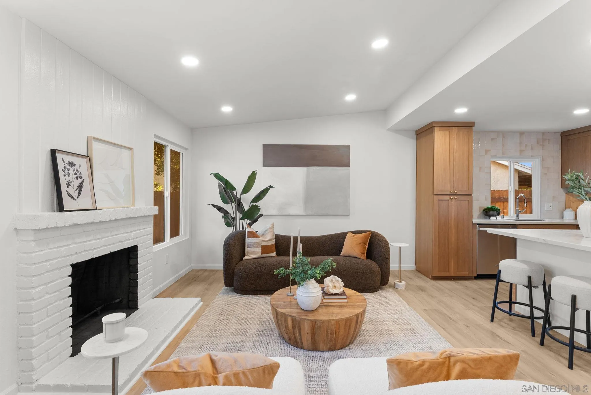 https://cdn.realtyfeed.com/cdn/127/260012531/1a9518c1072c3b764e11dce44bc2a692.webp