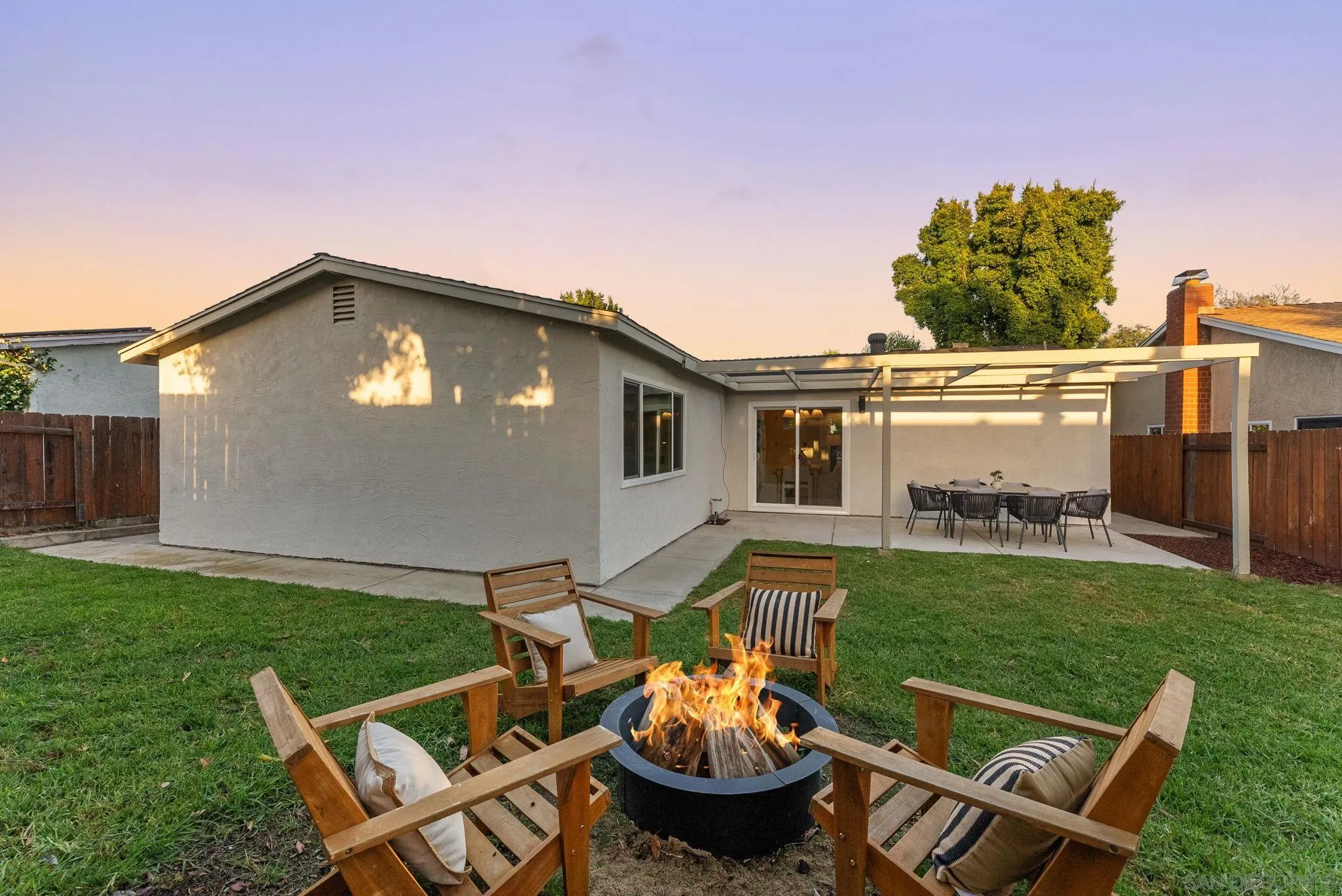 https://cdn.realtyfeed.com/cdn/127/260012531/67a4d76bce615728422a0523cbac9e9c.webp