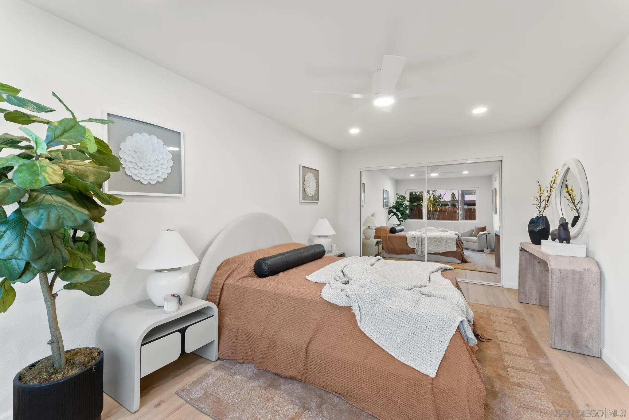 https://cdn.realtyfeed.com/cdn/127/260012531/753c01efb4b181e431f612384f948558.webp