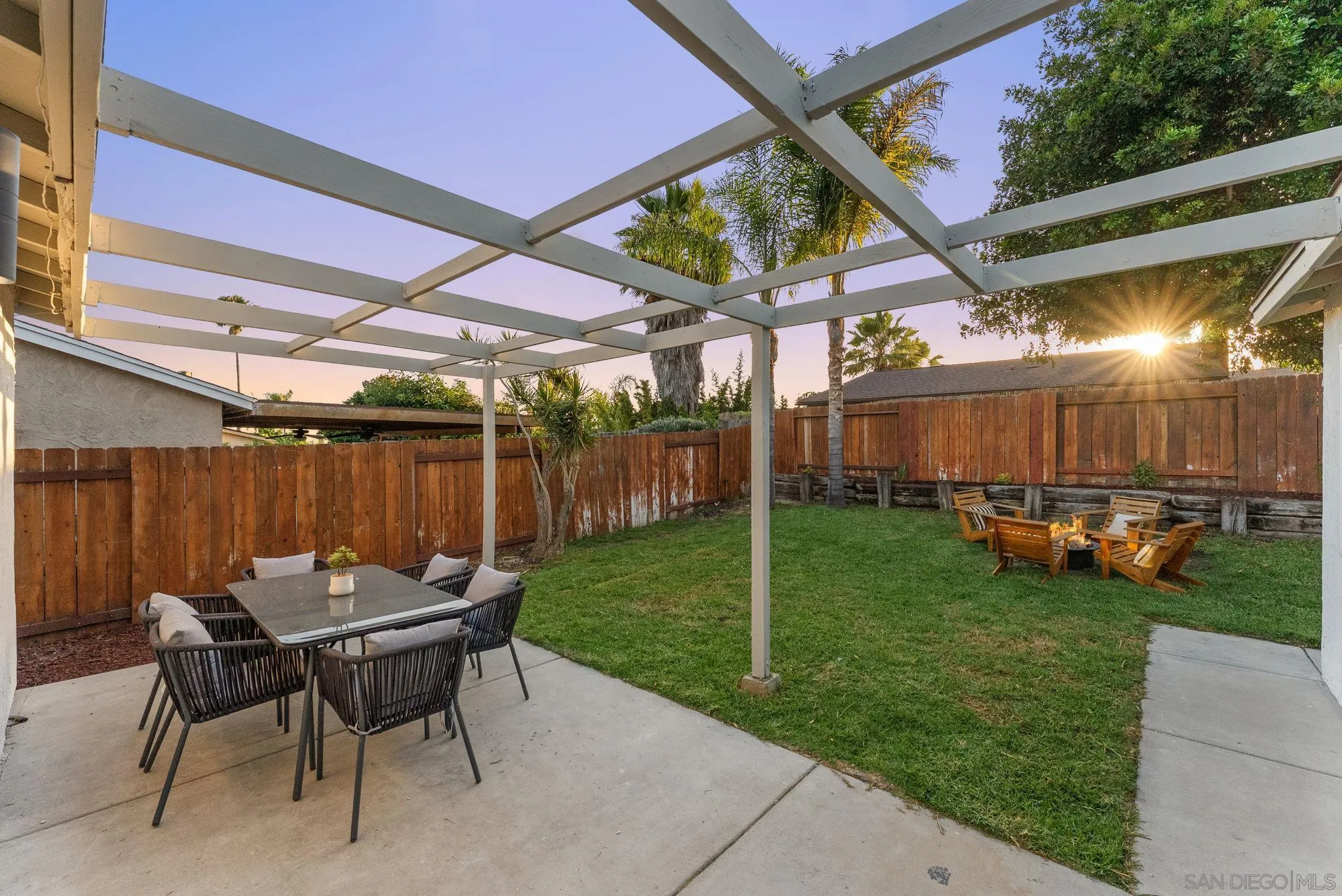 https://cdn.realtyfeed.com/cdn/127/260012531/c54f7517ef750883ae6b37b284d82828.webp