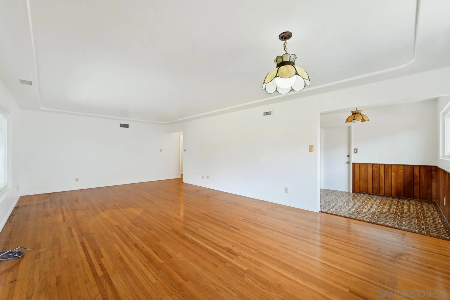 https://cdn.realtyfeed.com/cdn/127/260012532/3bb793fd61cb8ceb21b7b6a11afc7c85.webp