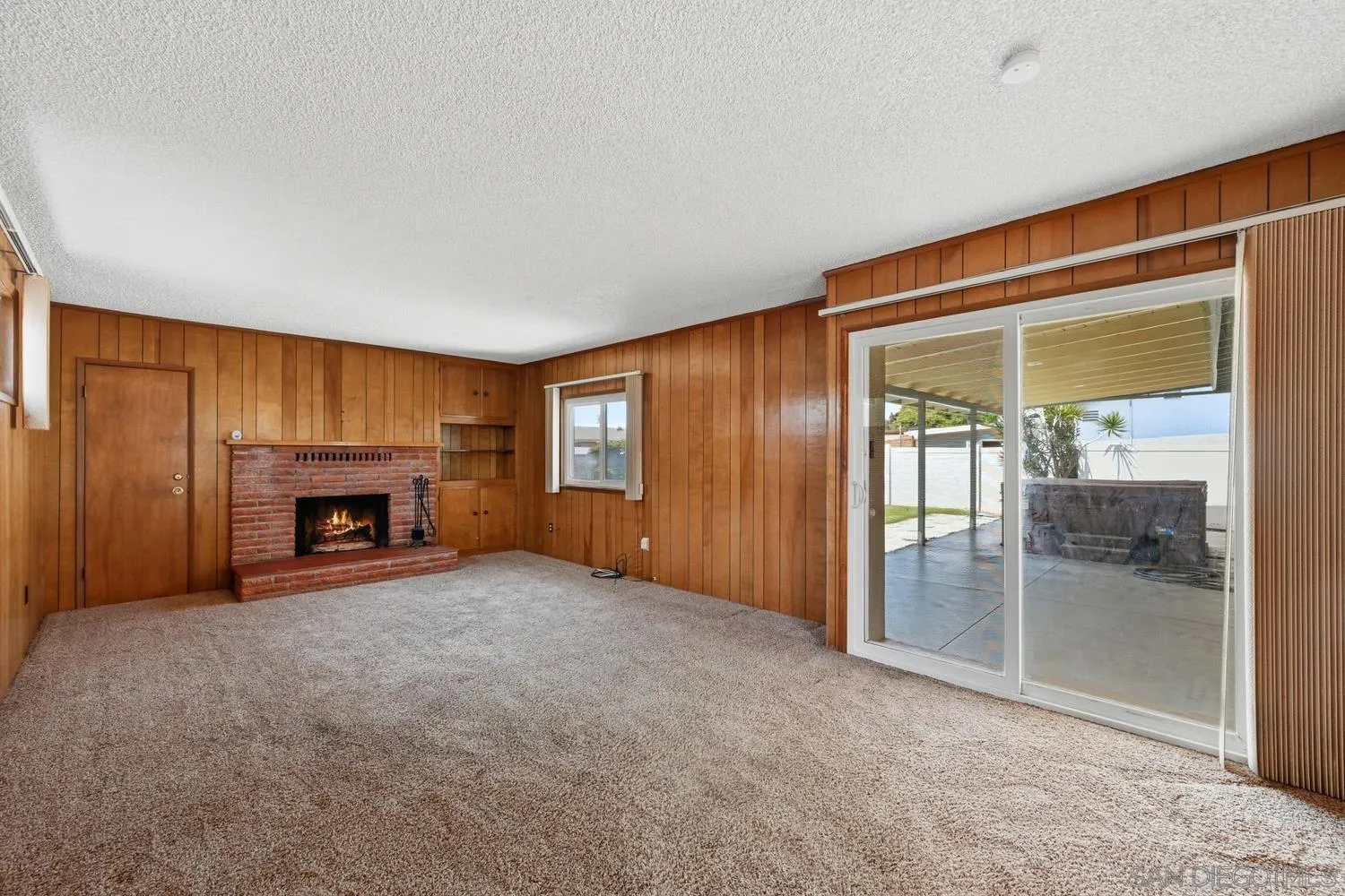 https://cdn.realtyfeed.com/cdn/127/260012532/5b7ea62da212721eb1b93ff175ec2ef0.webp