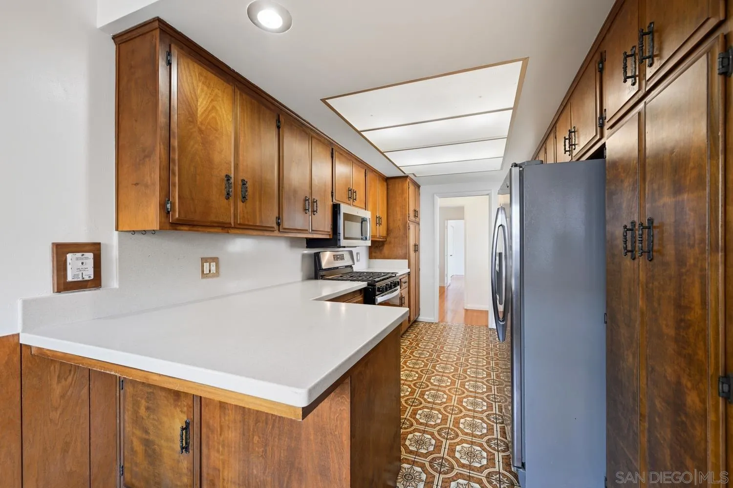 https://cdn.realtyfeed.com/cdn/127/260012532/ab98a1a73abb4870ee02a8842c55c27d.webp