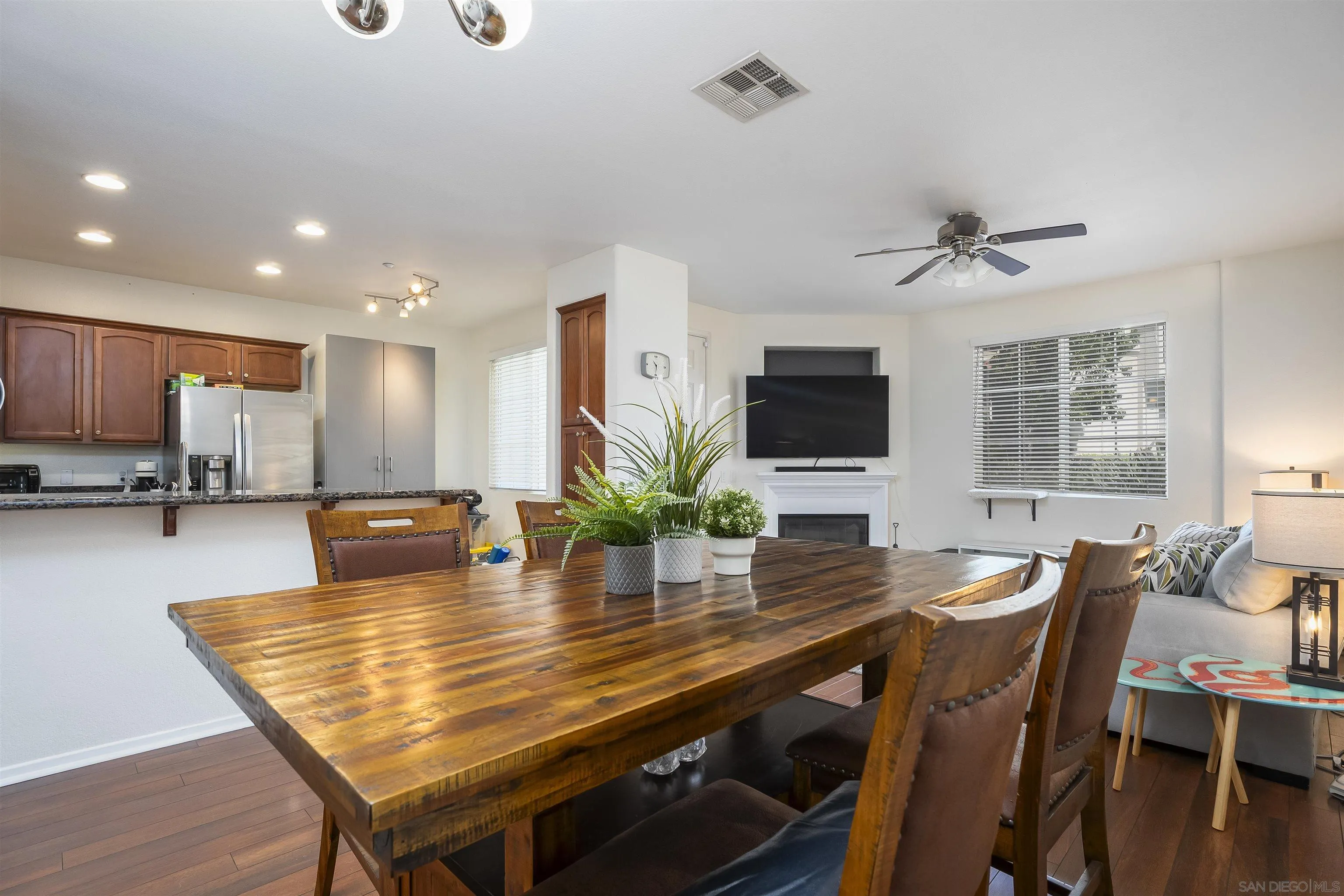 Photo #6: 260012535 Listing: Photo #6