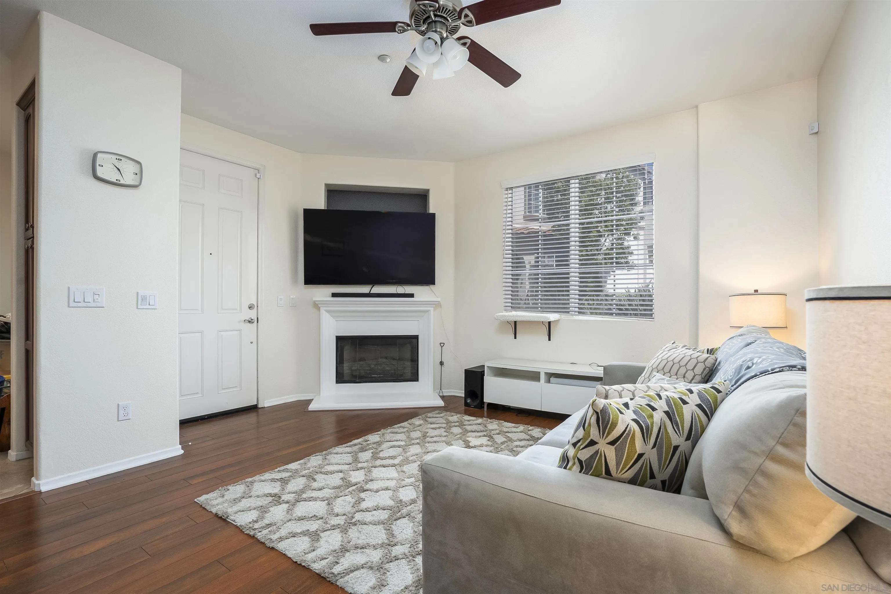 Photo #4: 260012535 Listing: Photo #4