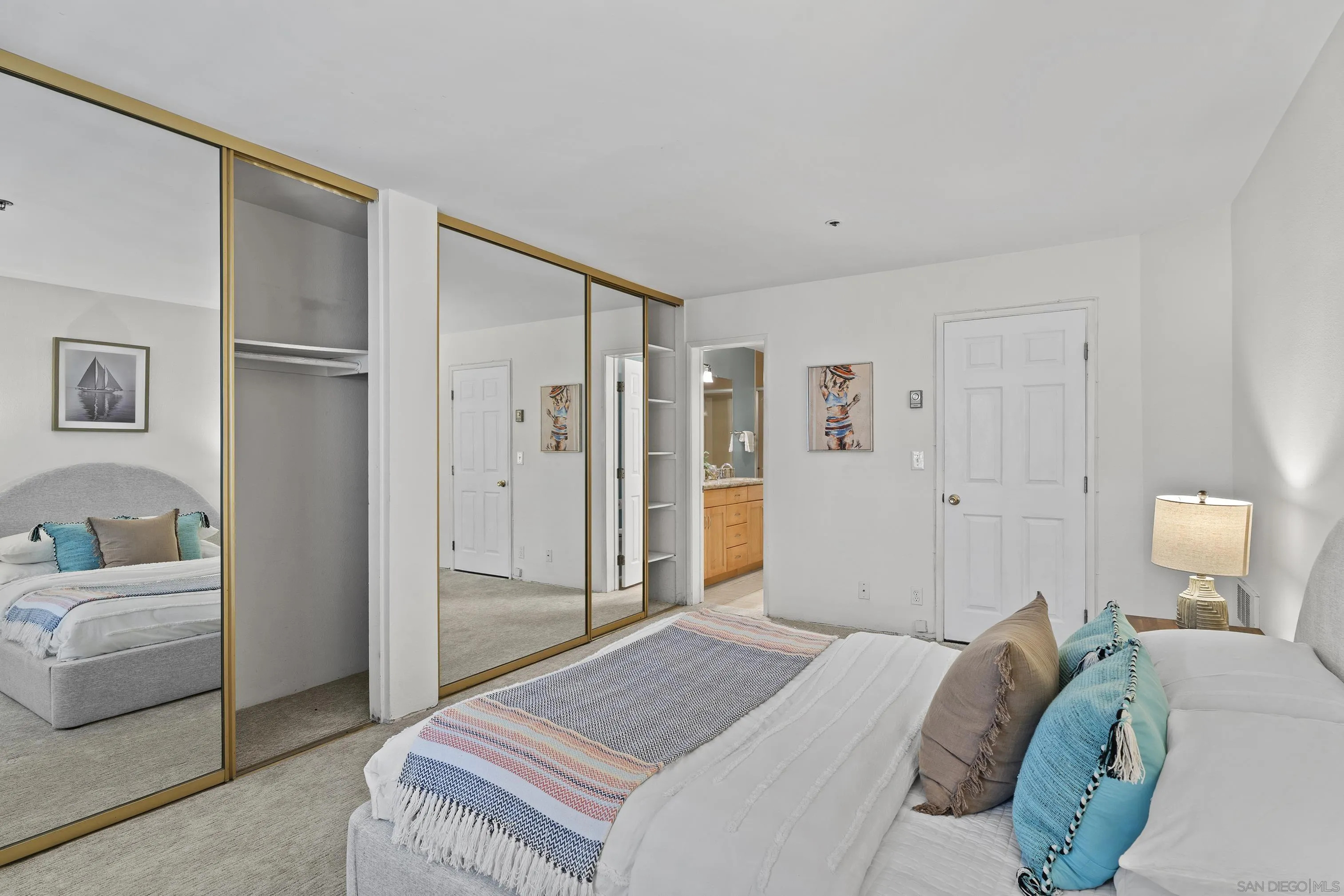 Photo #11: 260012536 Listing: Photo #11