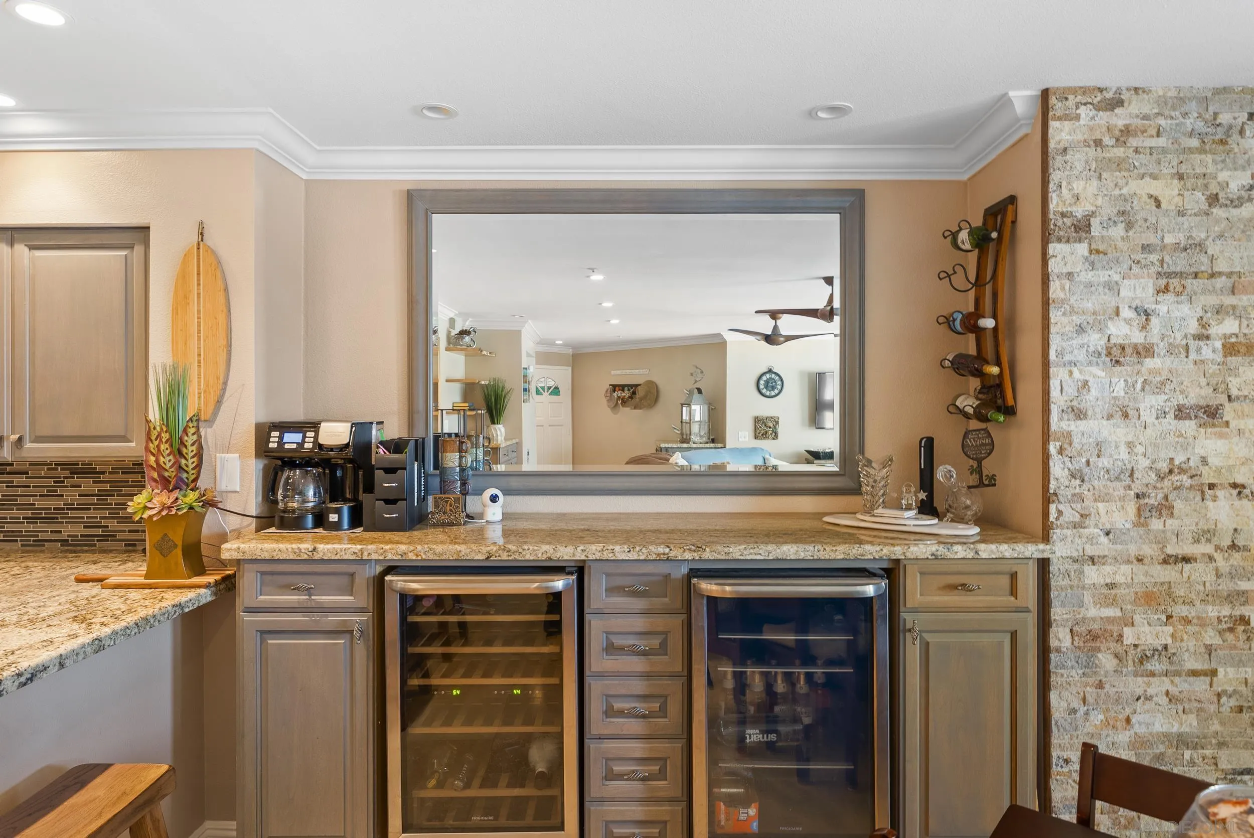 Photo #15: 260012537 Listing: Photo #15