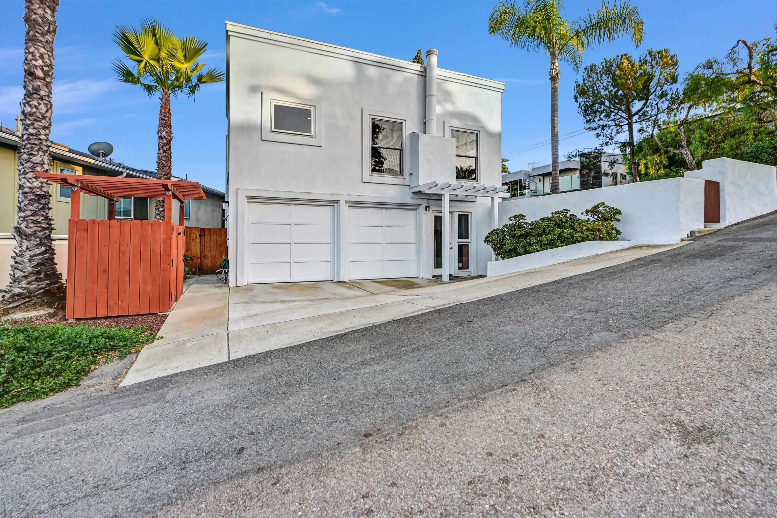 https://cdn.realtyfeed.com/cdn/127/260012538/3d98f13a8fa4337dd52149e89c8d6b25.webp