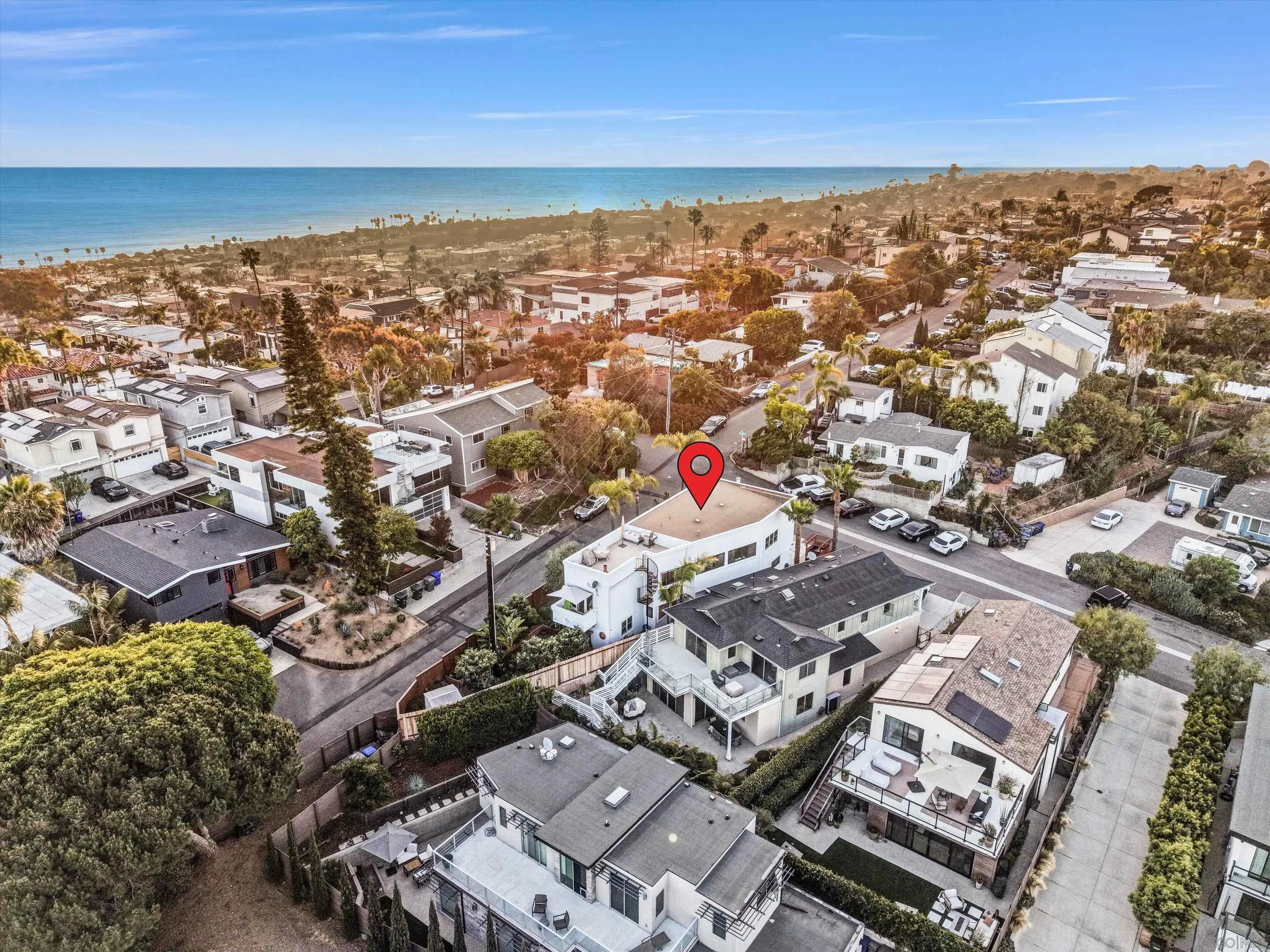 https://cdn.realtyfeed.com/cdn/127/260012538/9dc43cdf7fda4cc155ae767684114f3f.webp