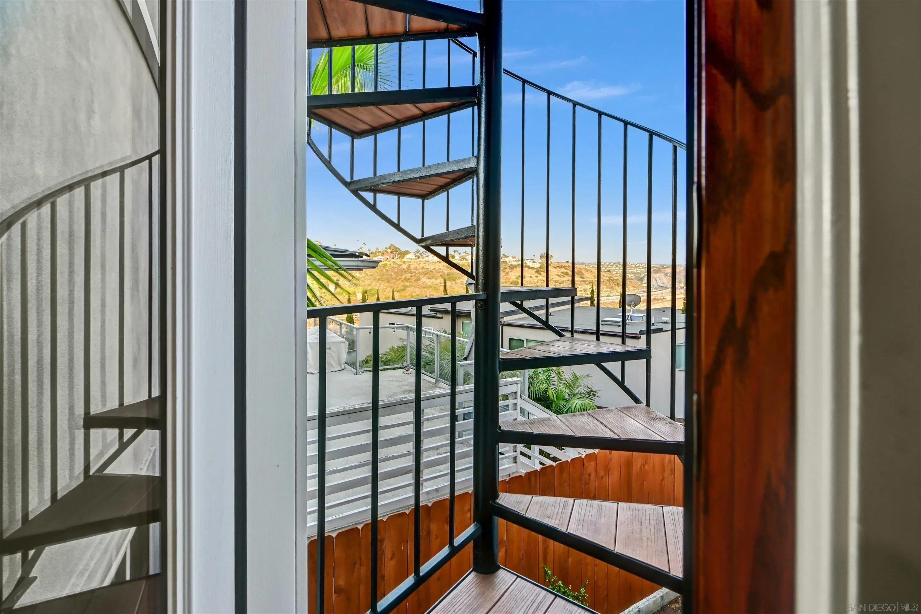 https://cdn.realtyfeed.com/cdn/127/260012538/a61ad9a24df2e90fc155e87515f0047c.webp