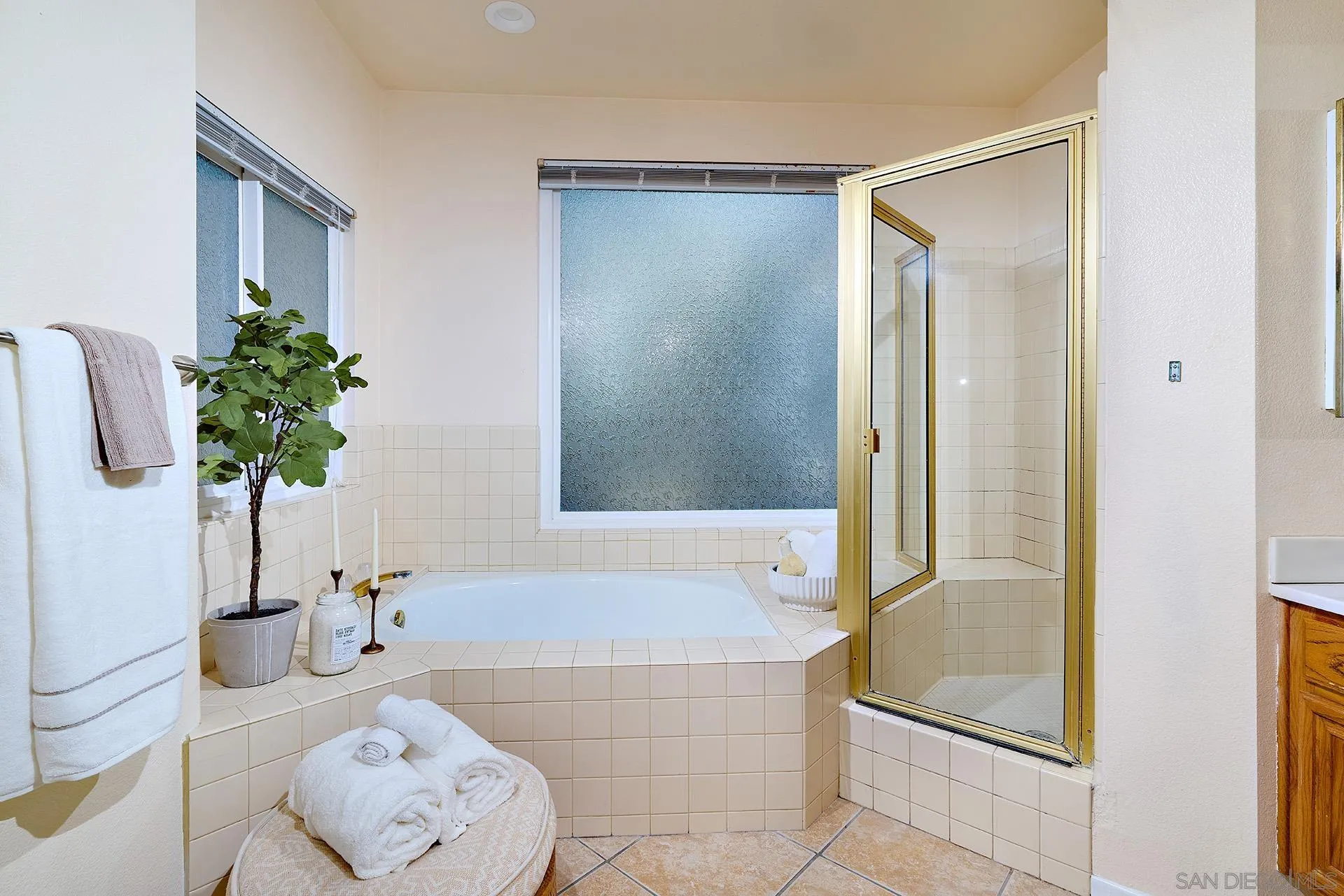 Photo #36: 260012539 Listing: Photo #36
