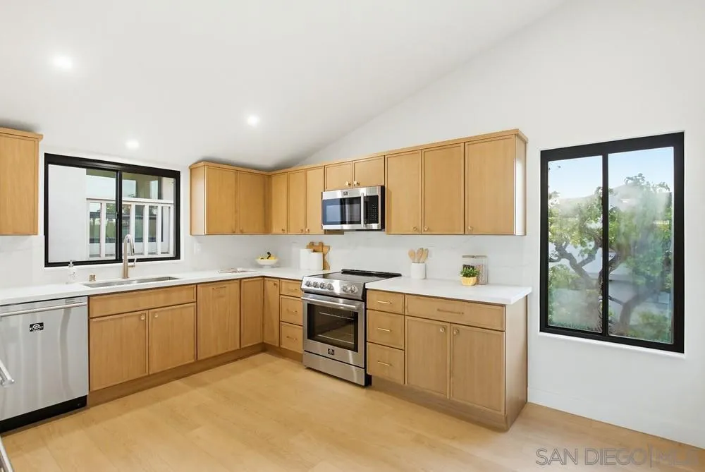 Photo #8: 260012541 Listing: Photo #8