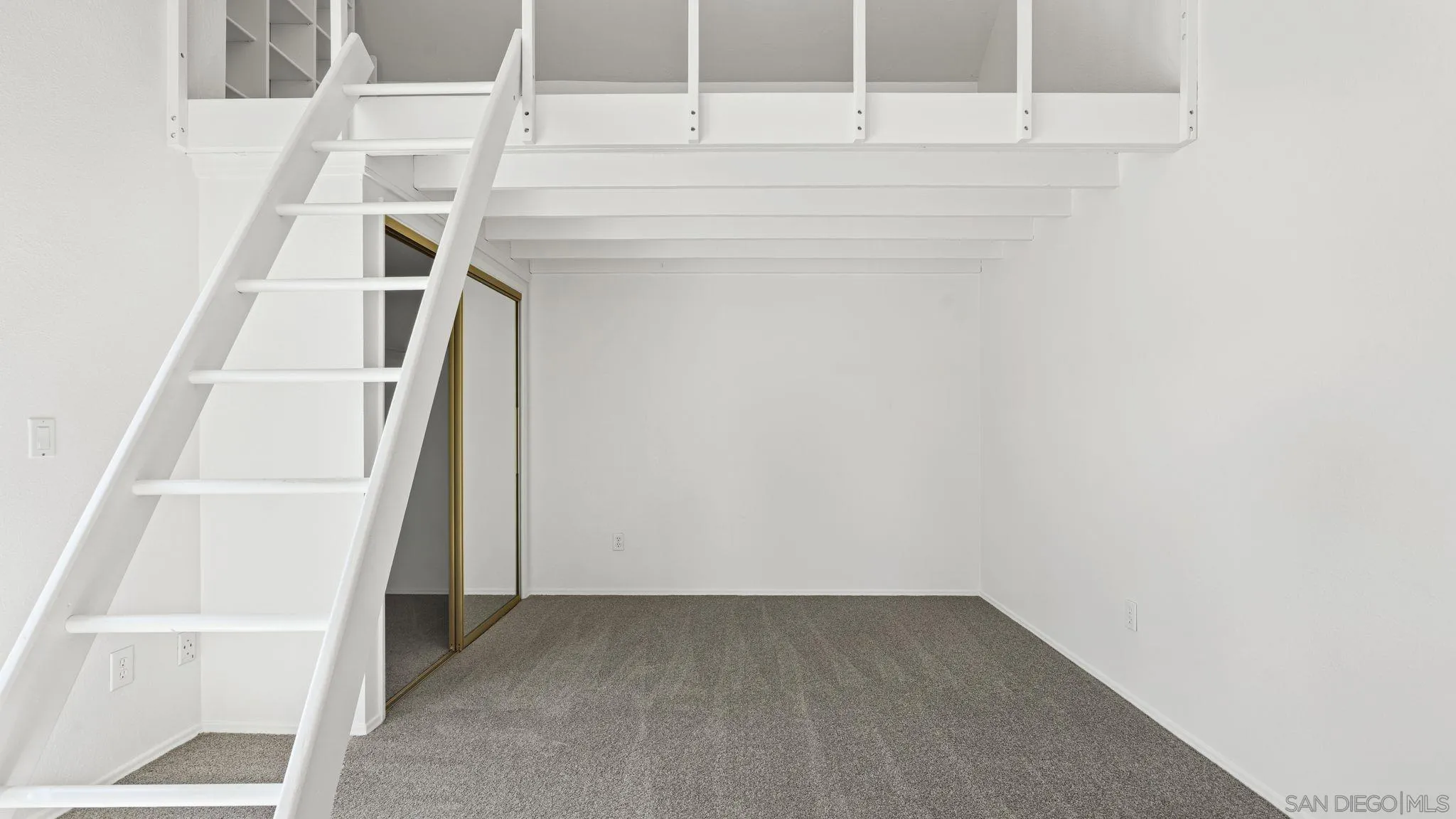 https://cdn.realtyfeed.com/cdn/127/260012543/846aba6ca921694c646db688e627c60f.webp