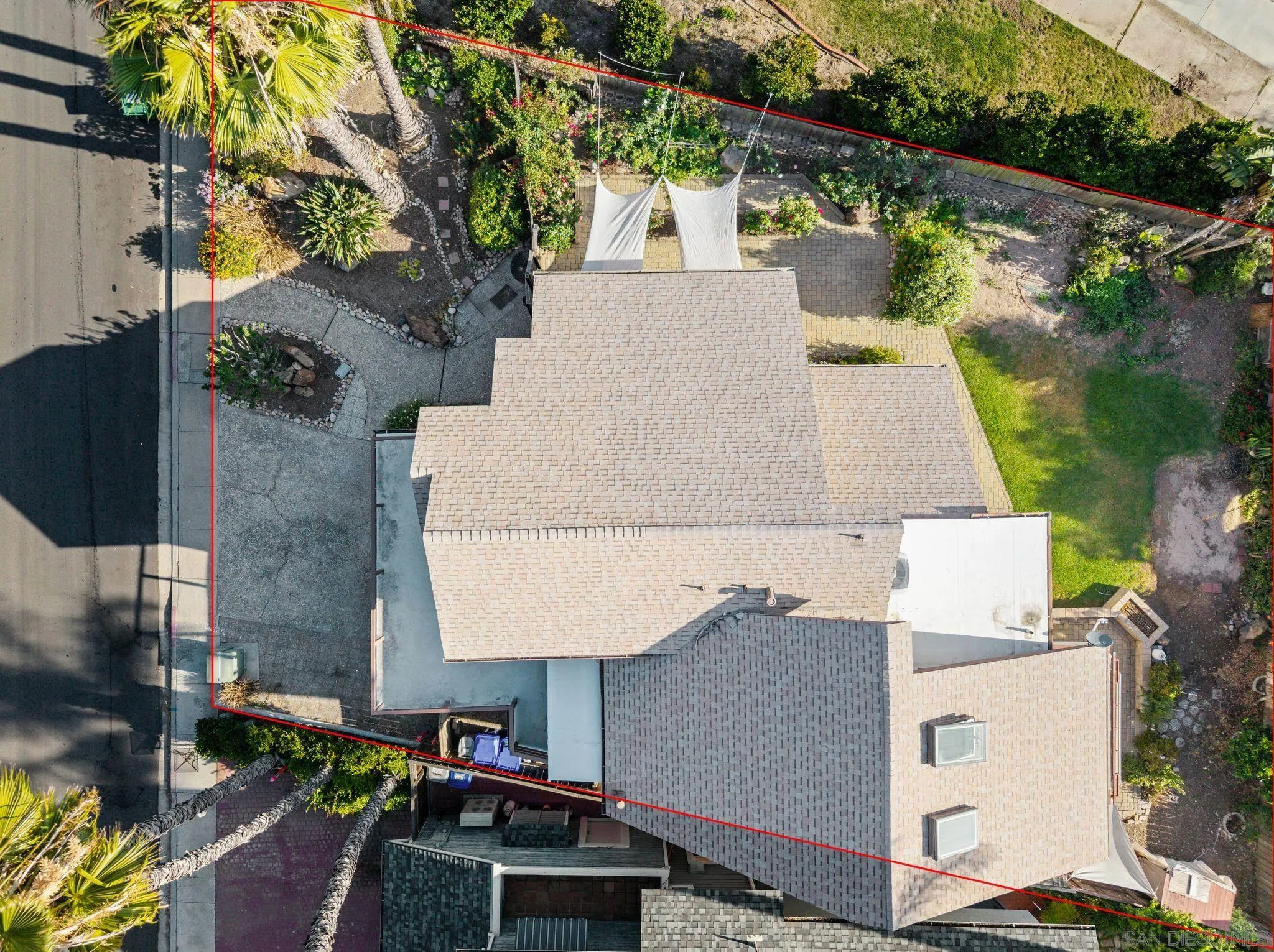 https://cdn.realtyfeed.com/cdn/127/260012543/bc06e4af0c7bbadb4c96af2c3a331617.webp