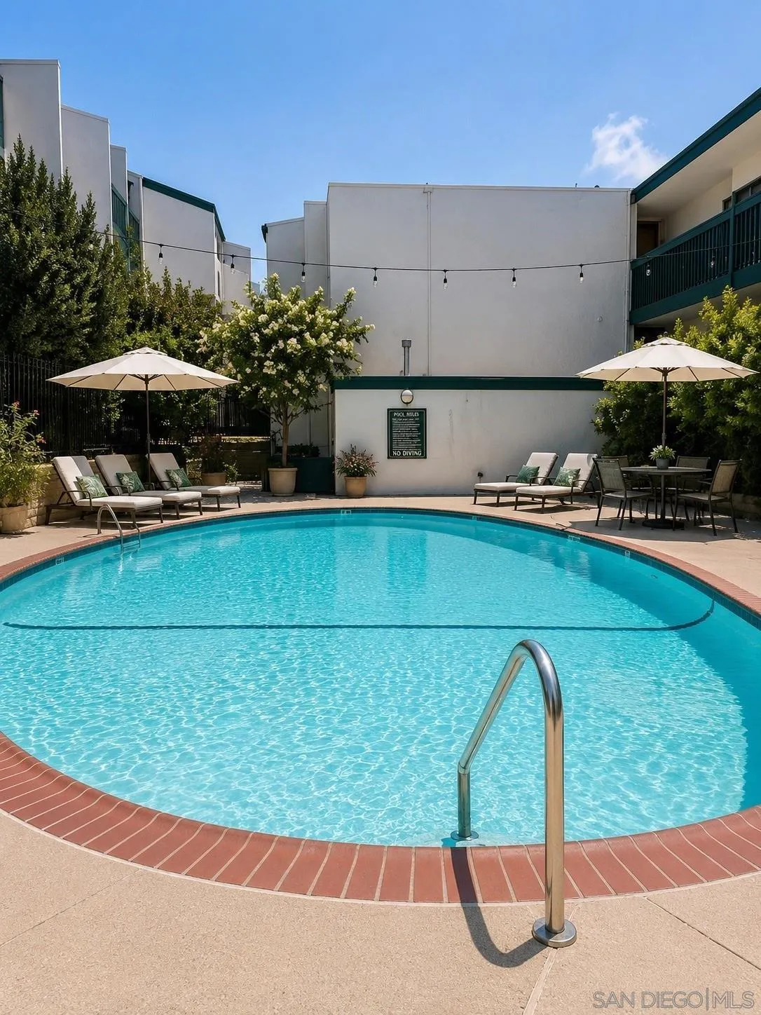 https://cdn.realtyfeed.com/cdn/127/260012545/711f41a0caa274fc616274cffdc24f86.webp