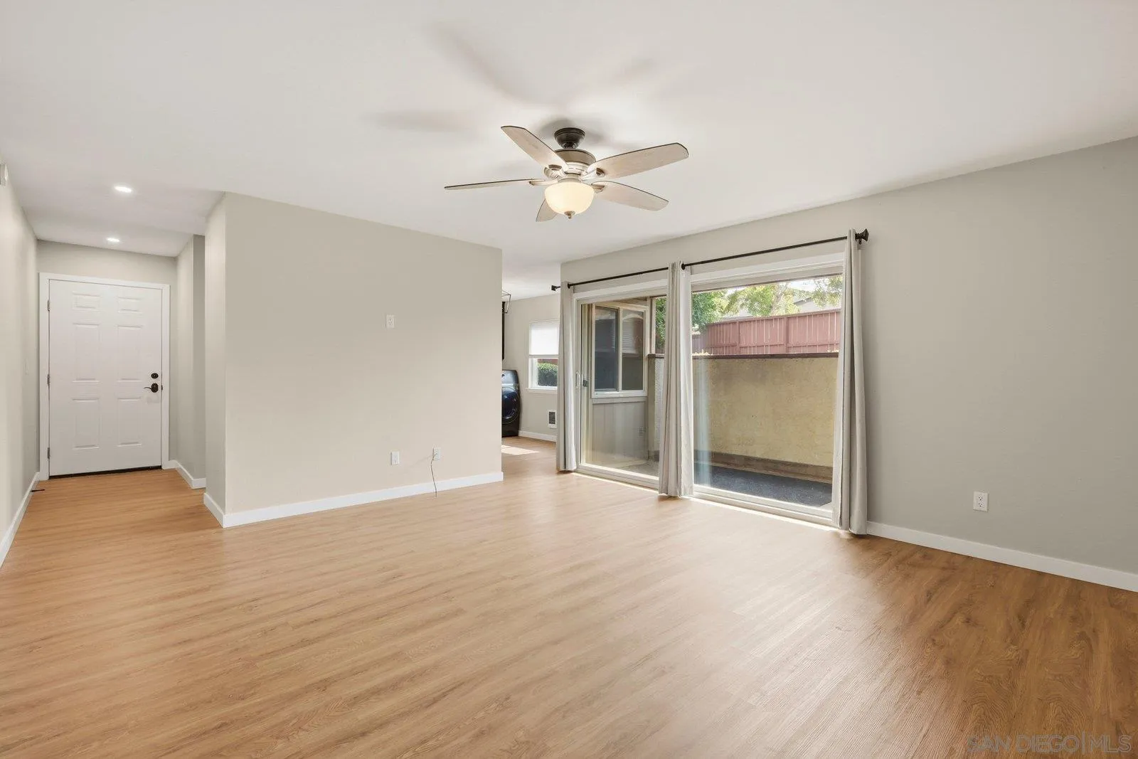 Photo #7: 260012546 Listing: Photo #7