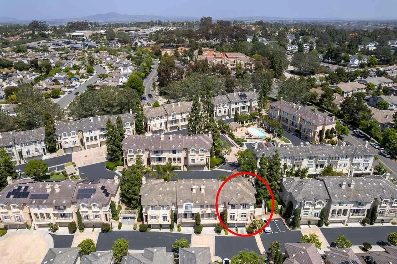 https://cdn.realtyfeed.com/cdn/127/260012547/669d18776a7031bbe1436826280e65b8.webp
